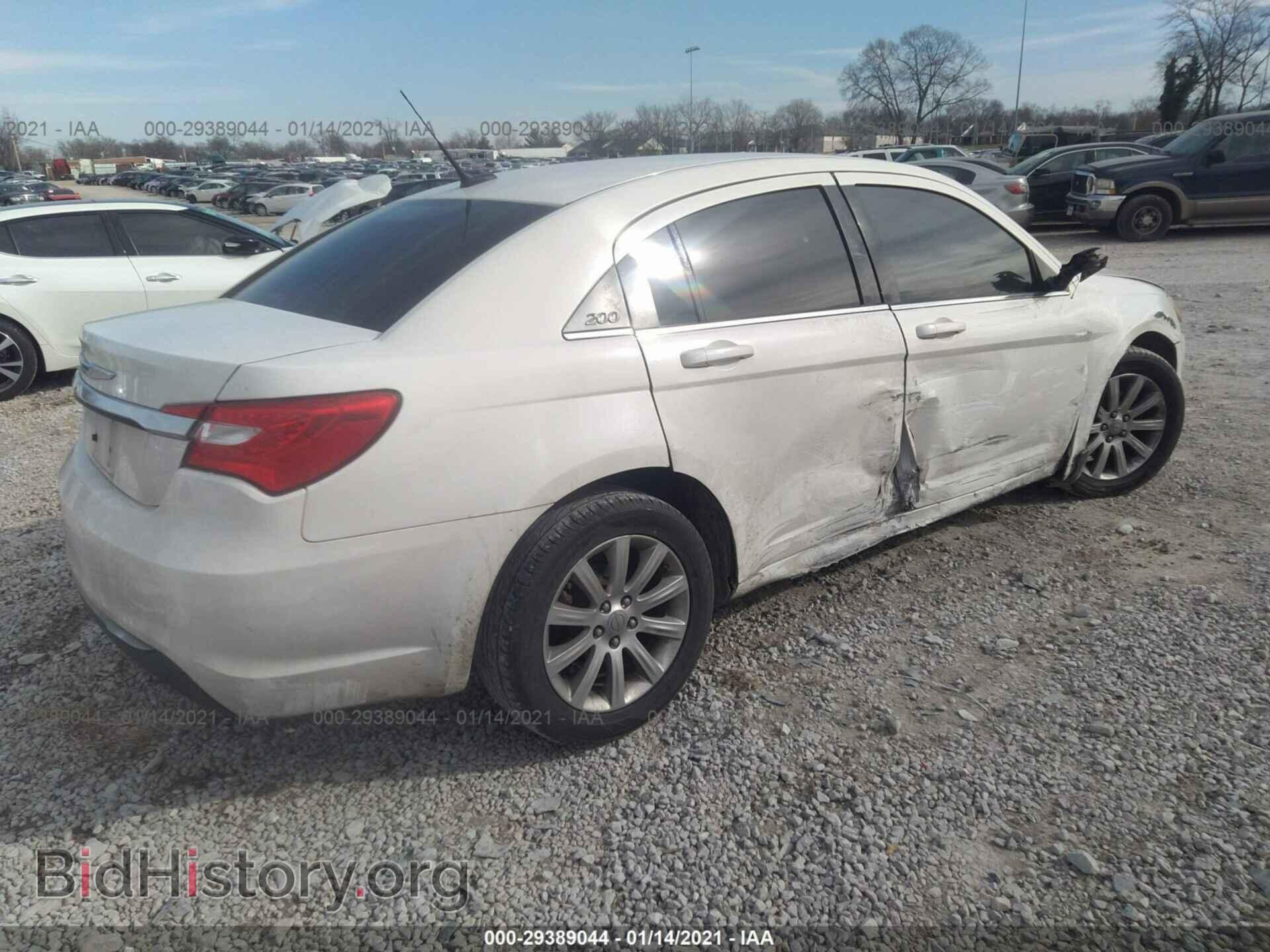 2011 CHRYSLER 200 - VIN: 1C3BC1FB2BN521651 - Photo 4