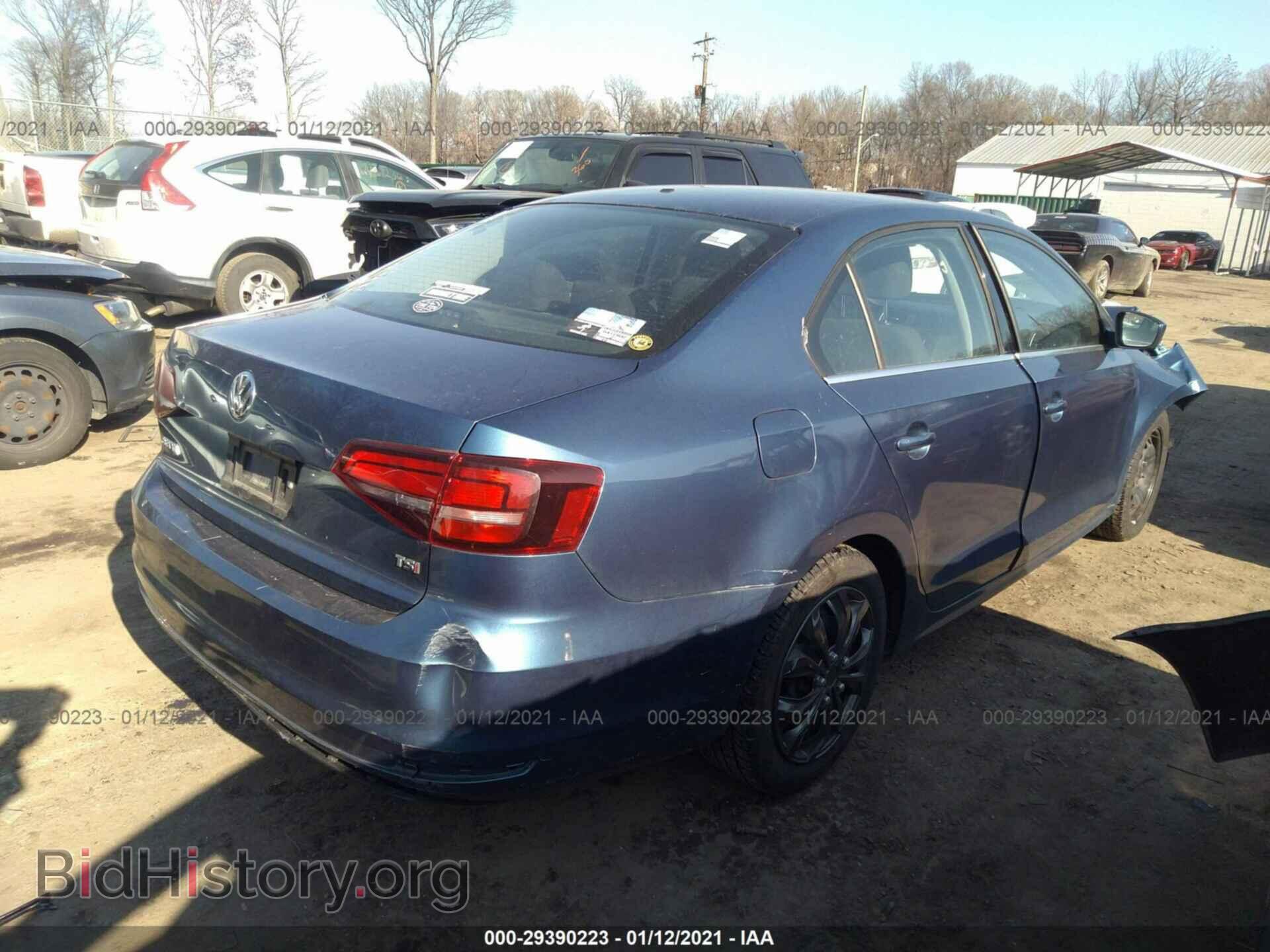 2017 VOLKSWAGEN JETTA - VIN: 3VW2B7AJ5HM246597 - Фото 4