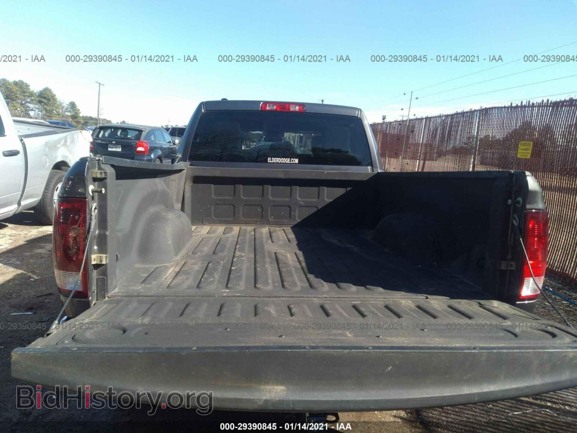 2017 RAM 1500 - VIN: 1C6RR6FG8HS570100 - Photo 8