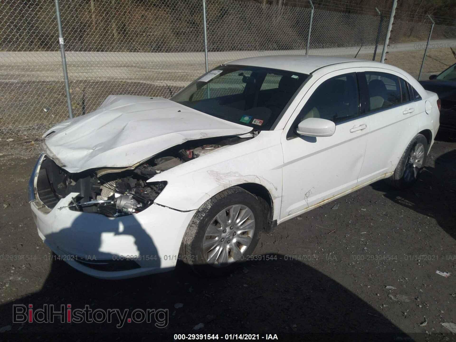 2012 CHRYSLER 200 - VIN: 1C3CCBAB3CN168758 - Photo 2
