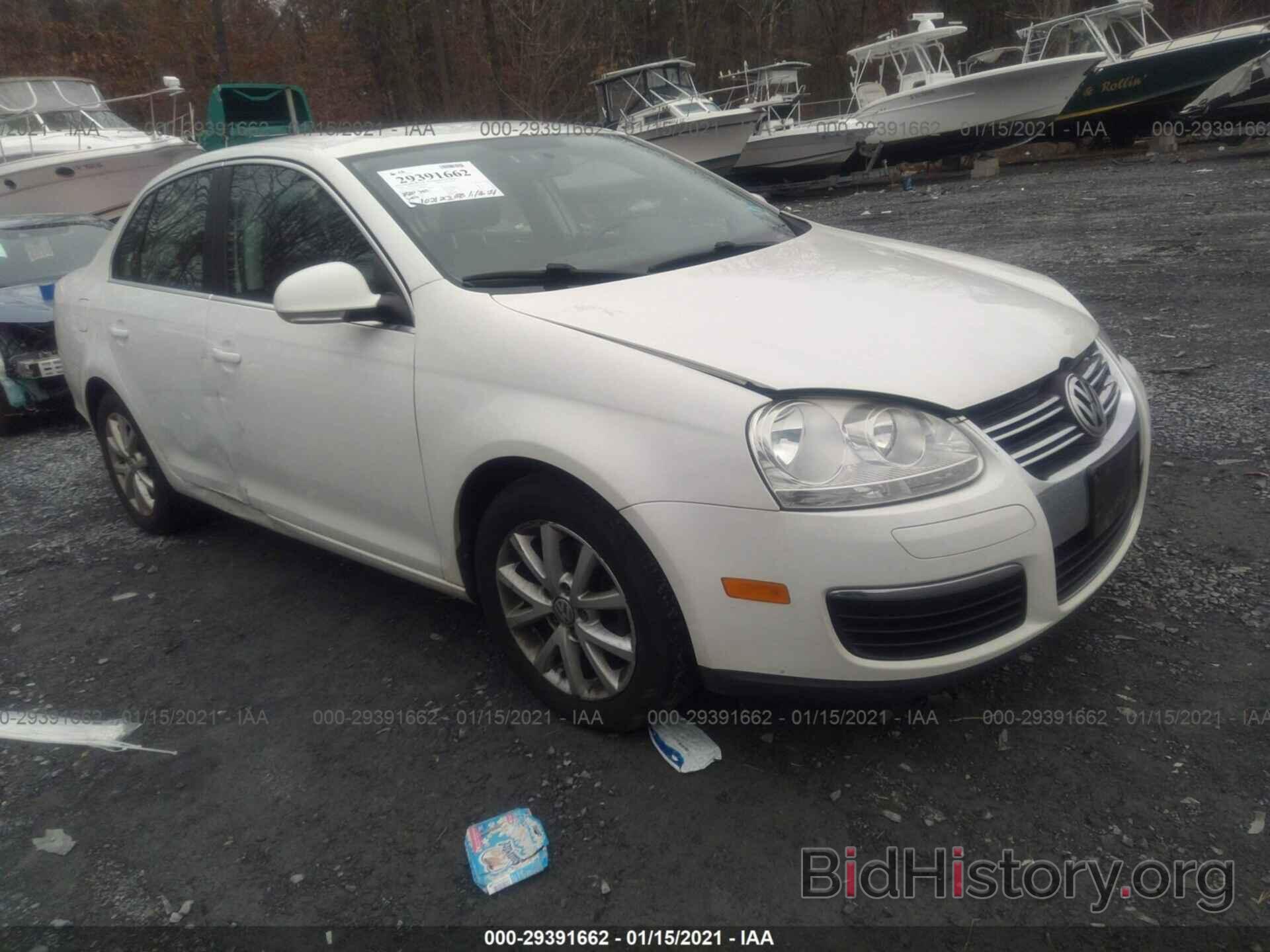 Фотография 3VWRZ7AJ7AM008640 - VOLKSWAGEN JETTA SEDAN 2010