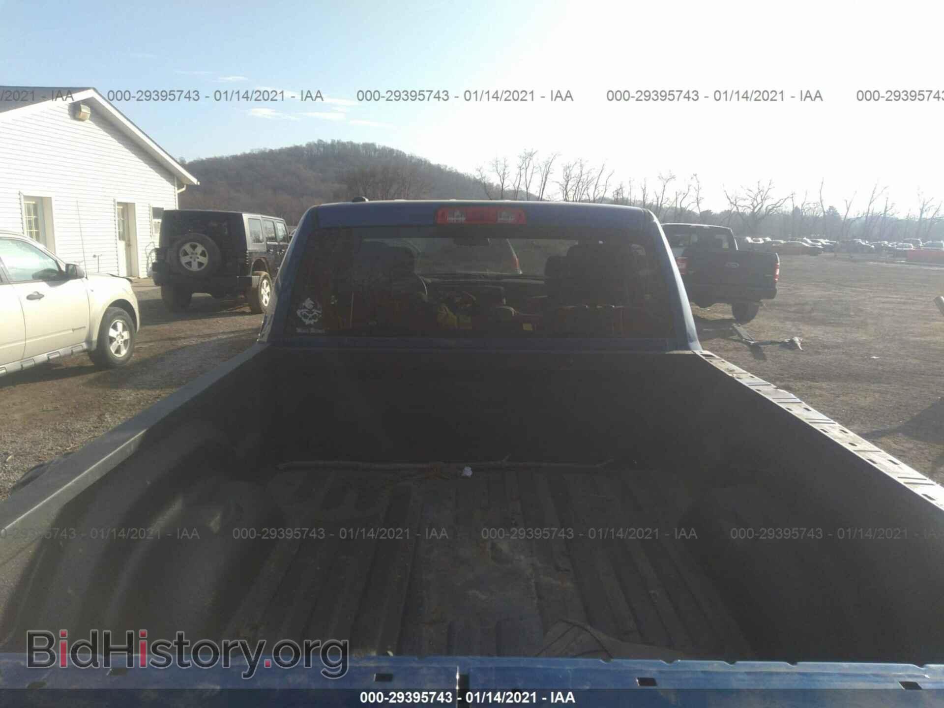 2017 RAM 1500 - VIN: 1C6RR7FG6HS698261 - Photo 8