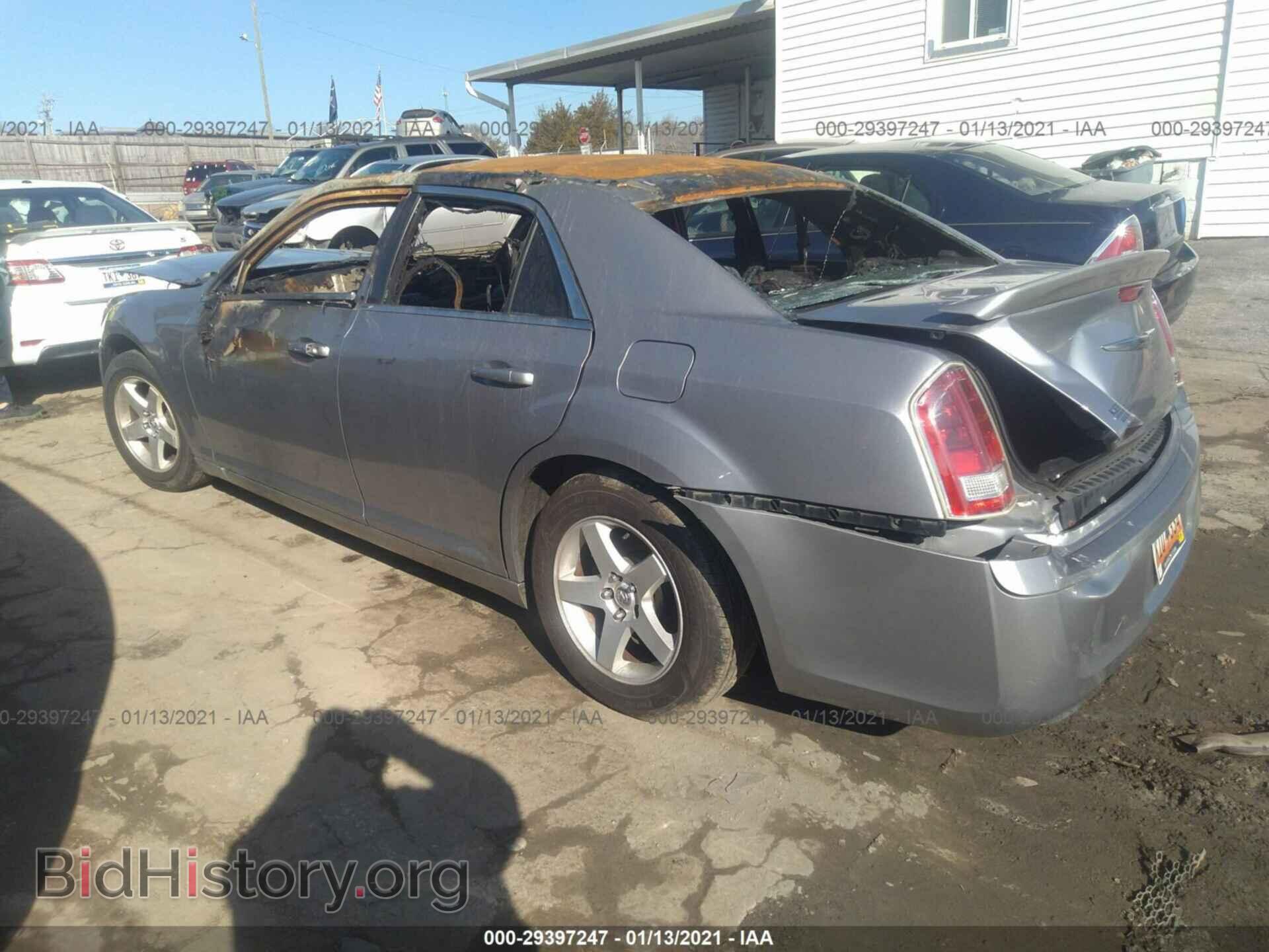 2014 CHRYSLER 300 - VIN: 2C3CCABG5EH103460 - Фото 3