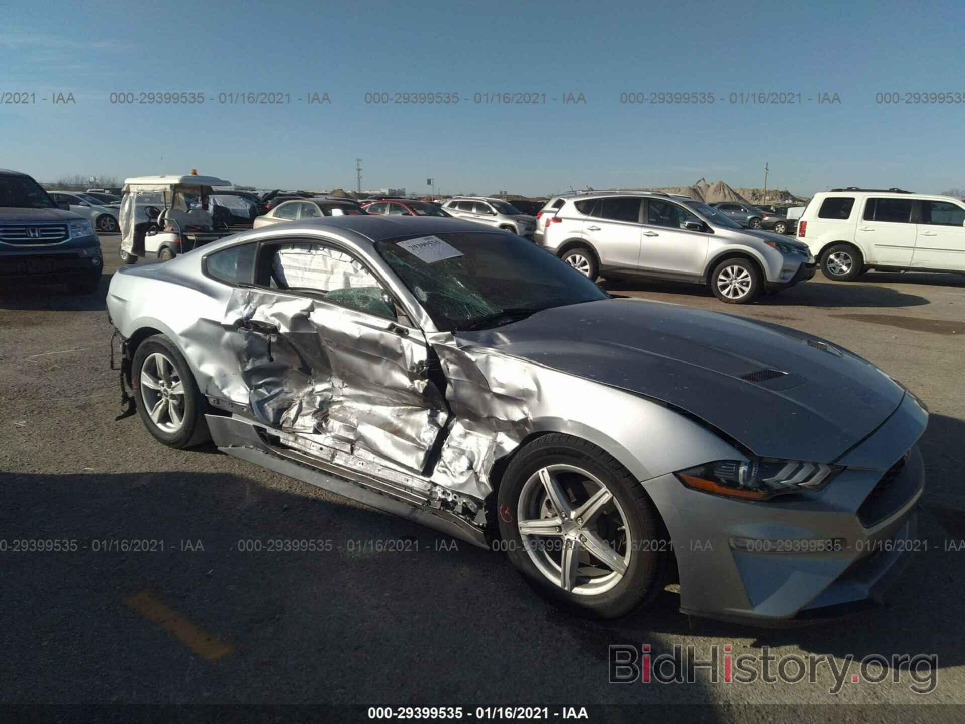 Photo 1FA6P8TH5L5175864 - FORD MUSTANG 2020