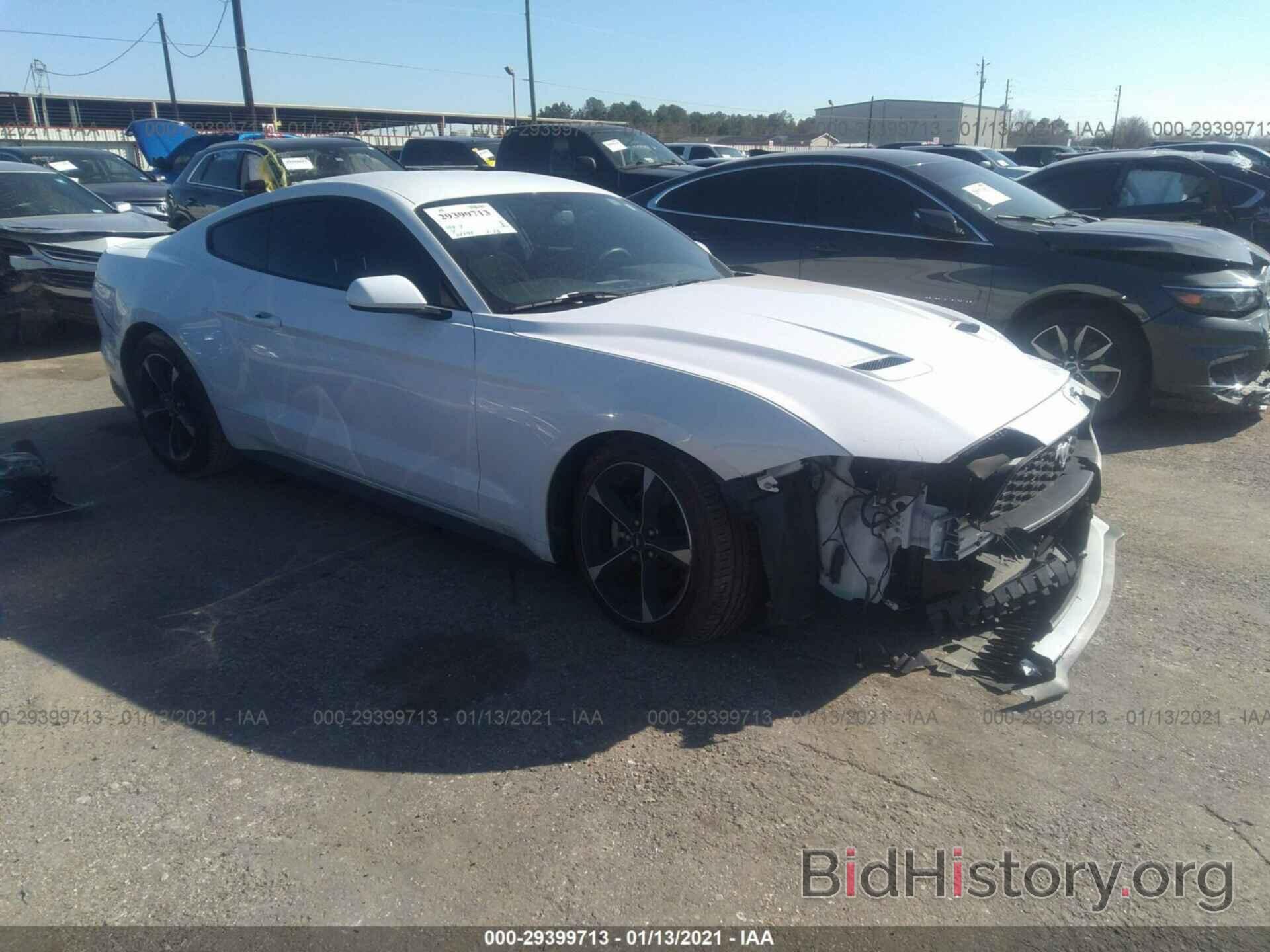 Photo 1FA6P8TH6L5135616 - FORD MUSTANG 2020