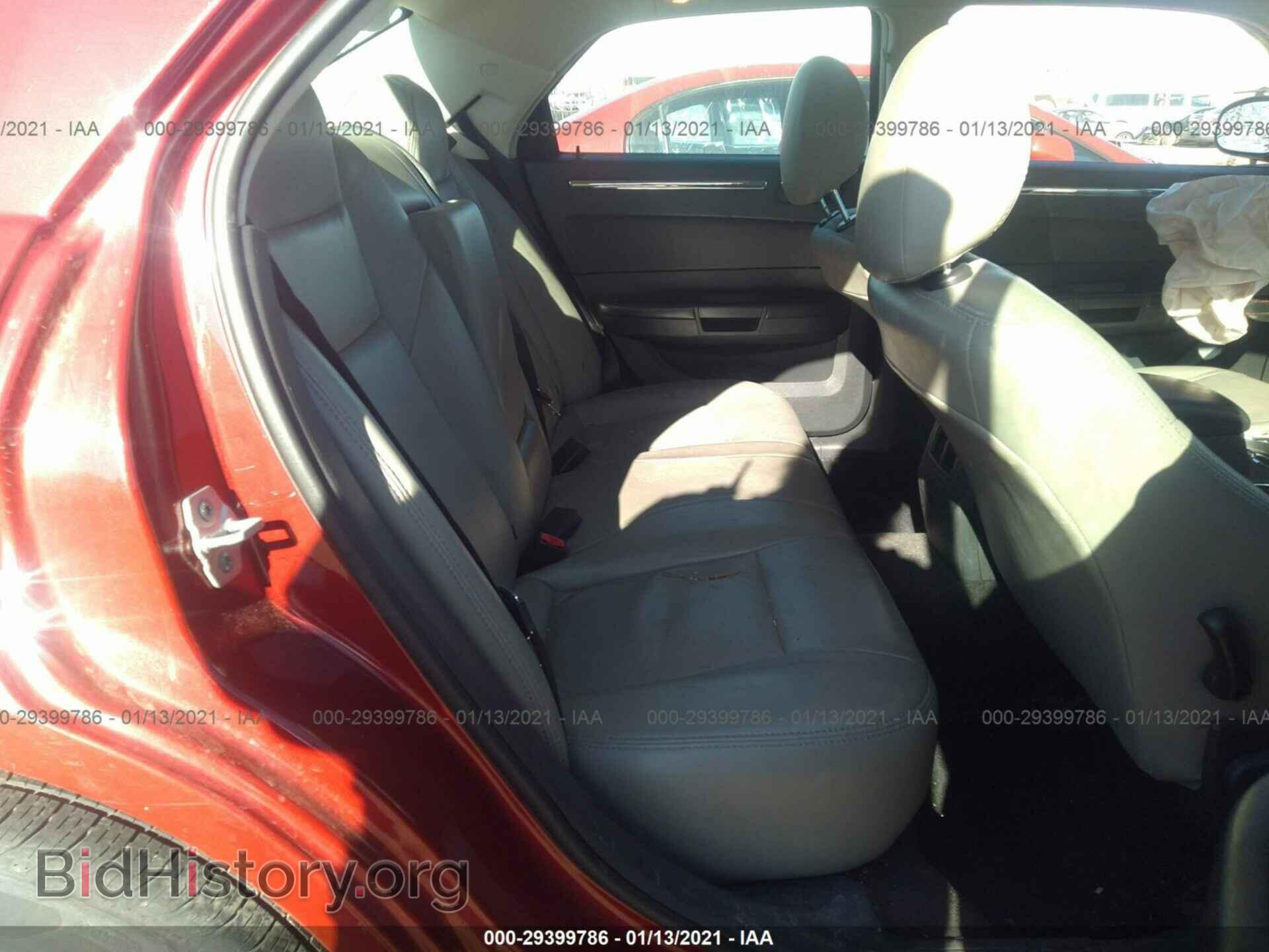 2010 CHRYSLER 300 - VIN: 2C3CA1CV3AH329171 - Фото 8