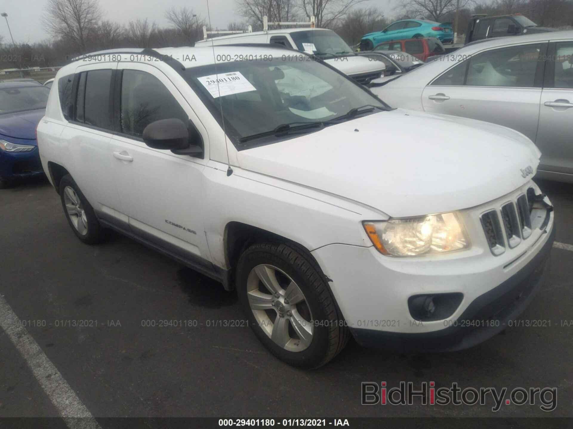 Фотография 1J4NF1FB5BD135418 - JEEP COMPASS 2011