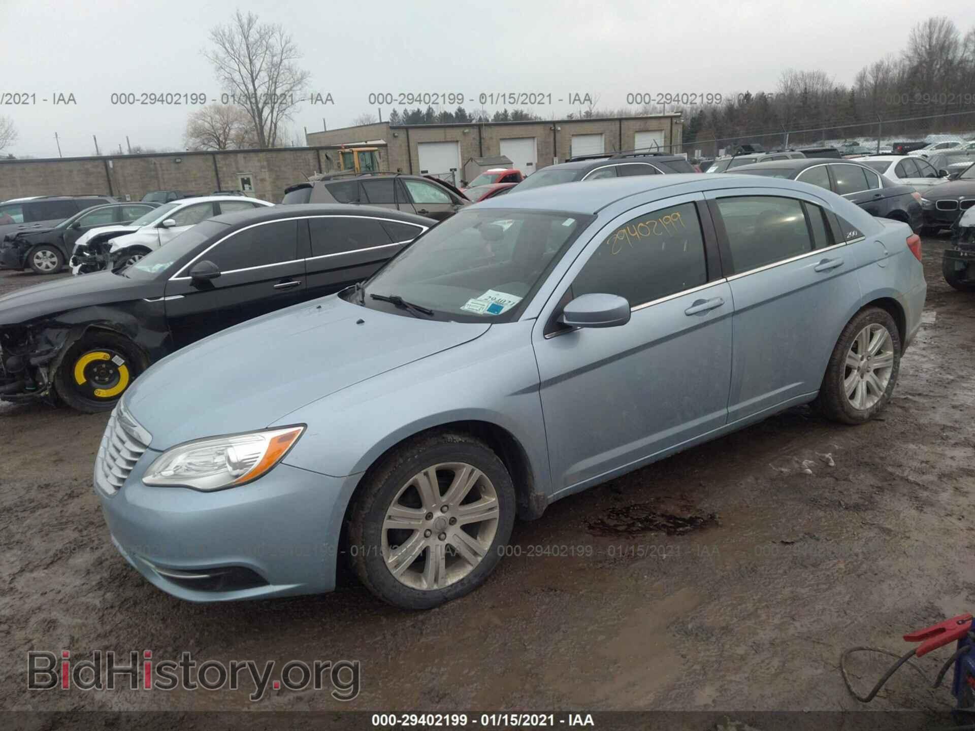 2013 CHRYSLER 200 - VIN: 1C3CCBBB5DN600931 - Фото 2