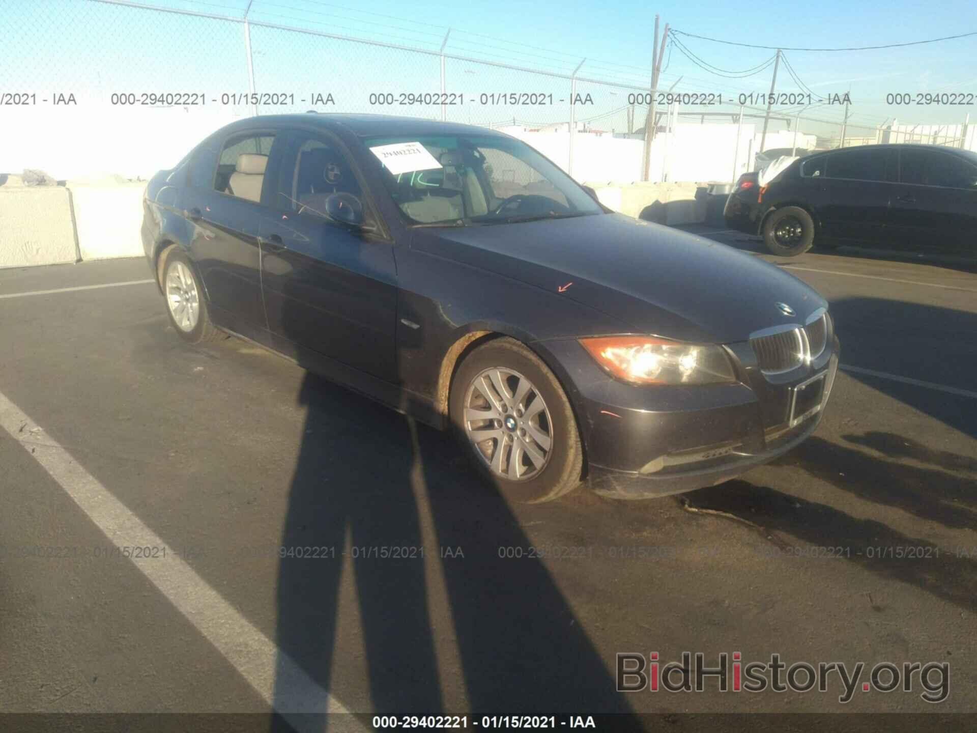 Photo WBAVA37547NE29211 - BMW 3 SERIES 2007