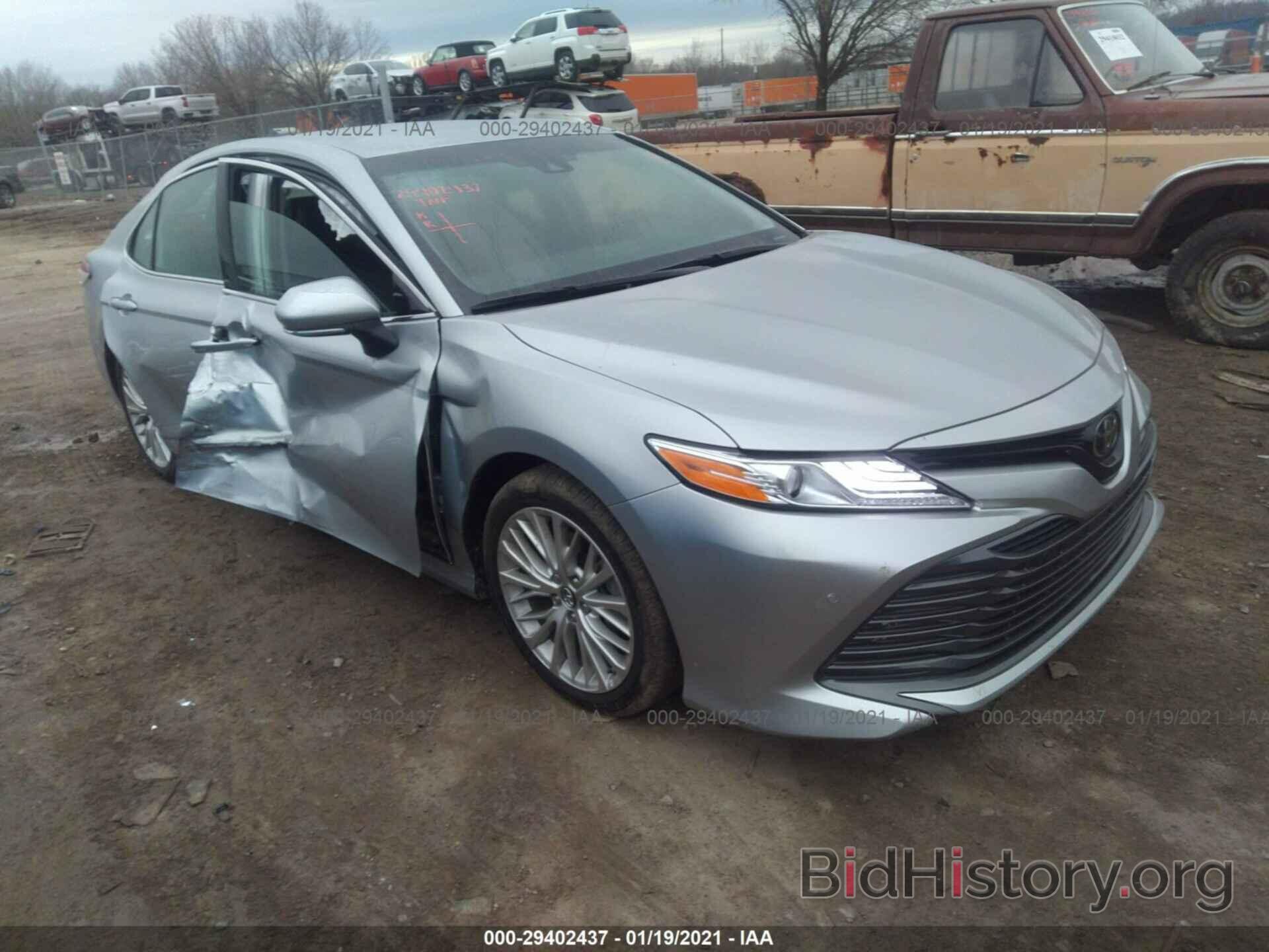 Photo 4T1B11HK2JU506937 - TOYOTA CAMRY 2018