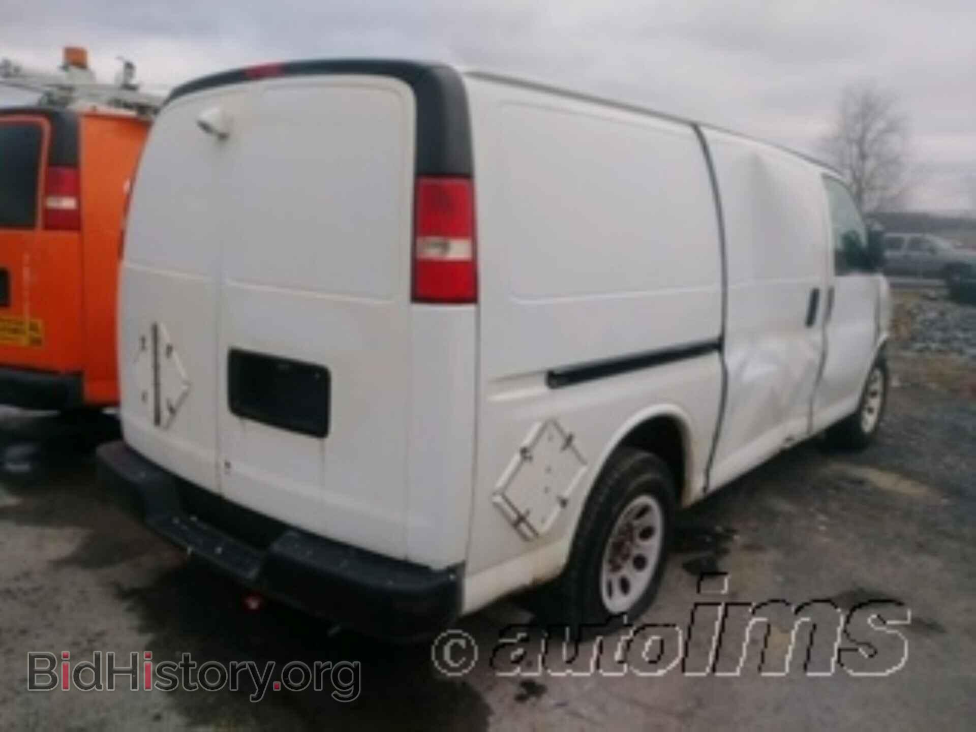 2013 CHEVROLET EXPRESS CARGO VAN - VIN: 1GCSHAF46D1173023 - Фото 3