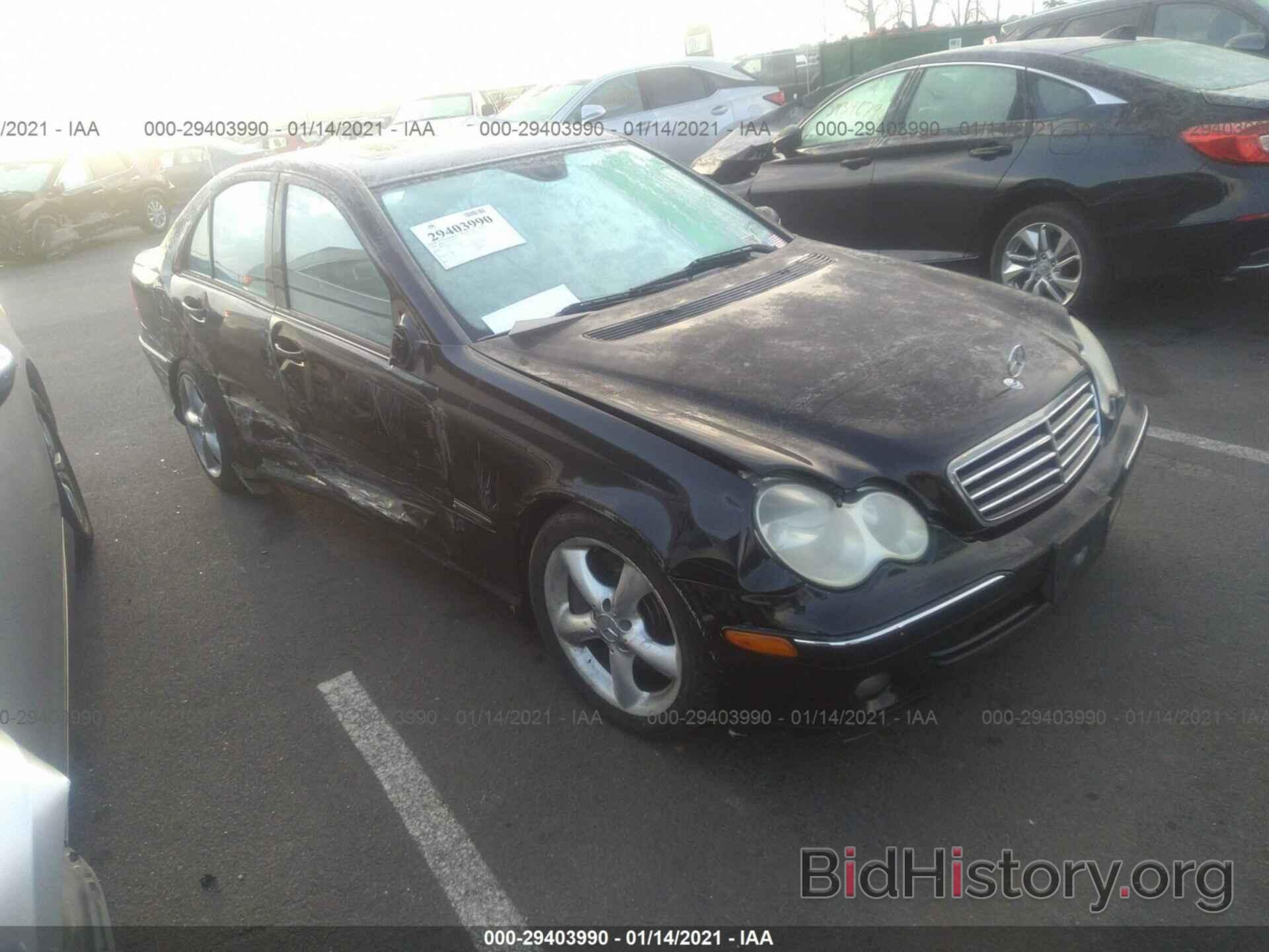 Photo WDBRF52H26A848162 - MERCEDES-BENZ C-CLASS 2006