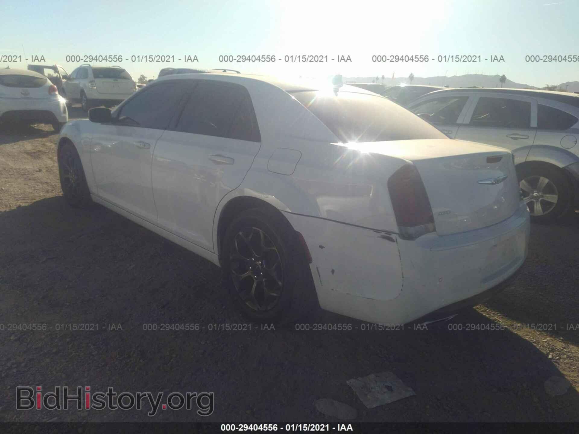 2016 CHRYSLER 300 - VIN: 2C3CCAGG8GH296456 - Фото 3