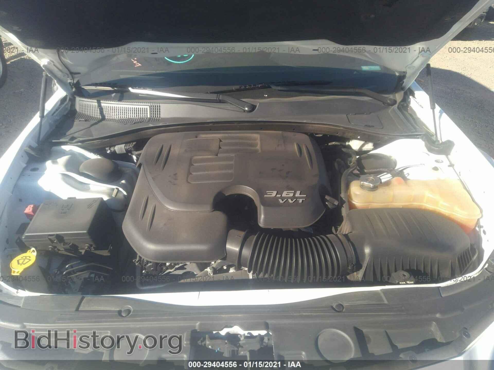 2016 CHRYSLER 300 - VIN: 2C3CCAGG8GH296456 - Фото 10