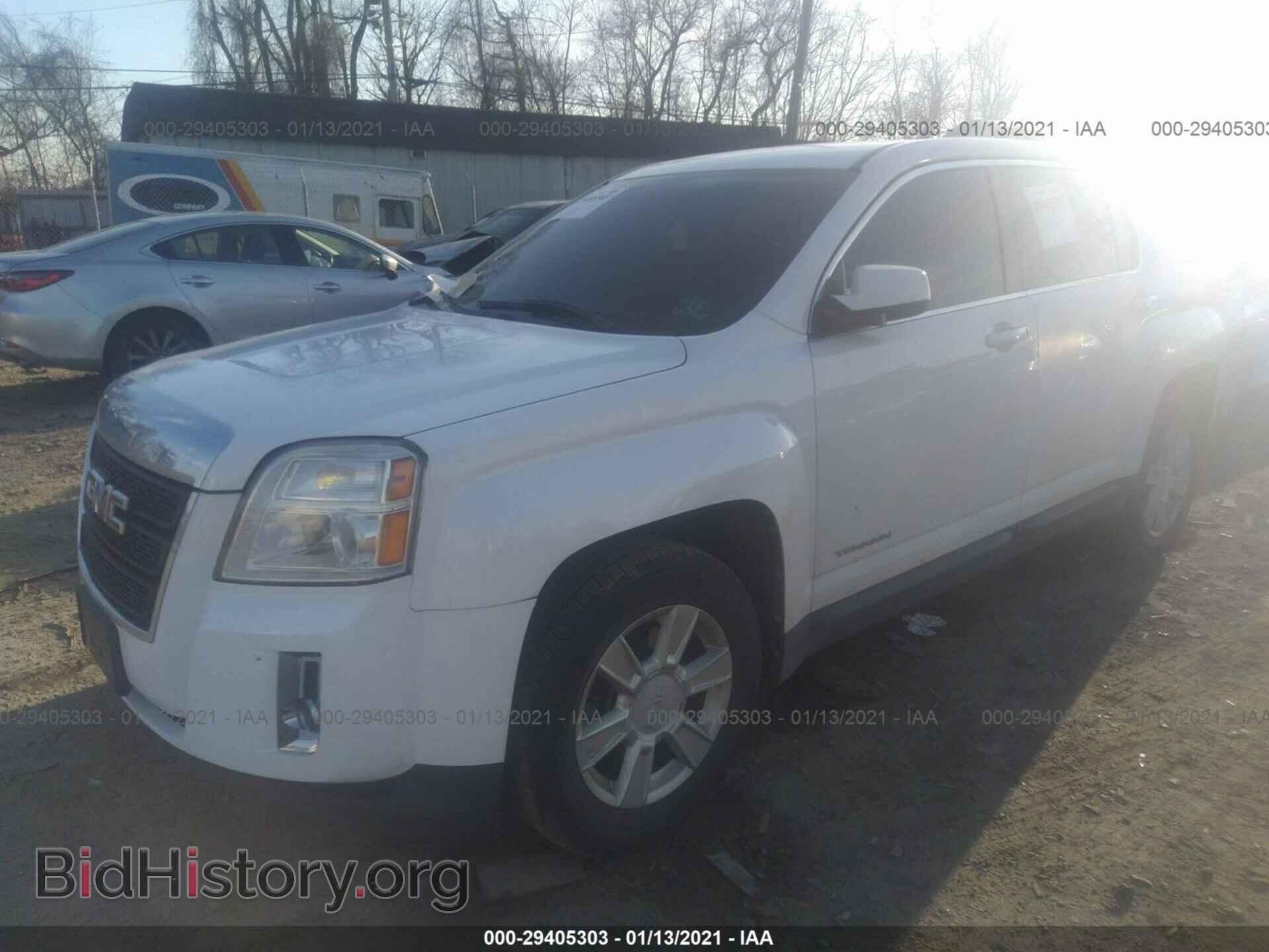 2010 GMC TERRAIN - VIN: 2CTFLEEW0A6252744 - Фото 2