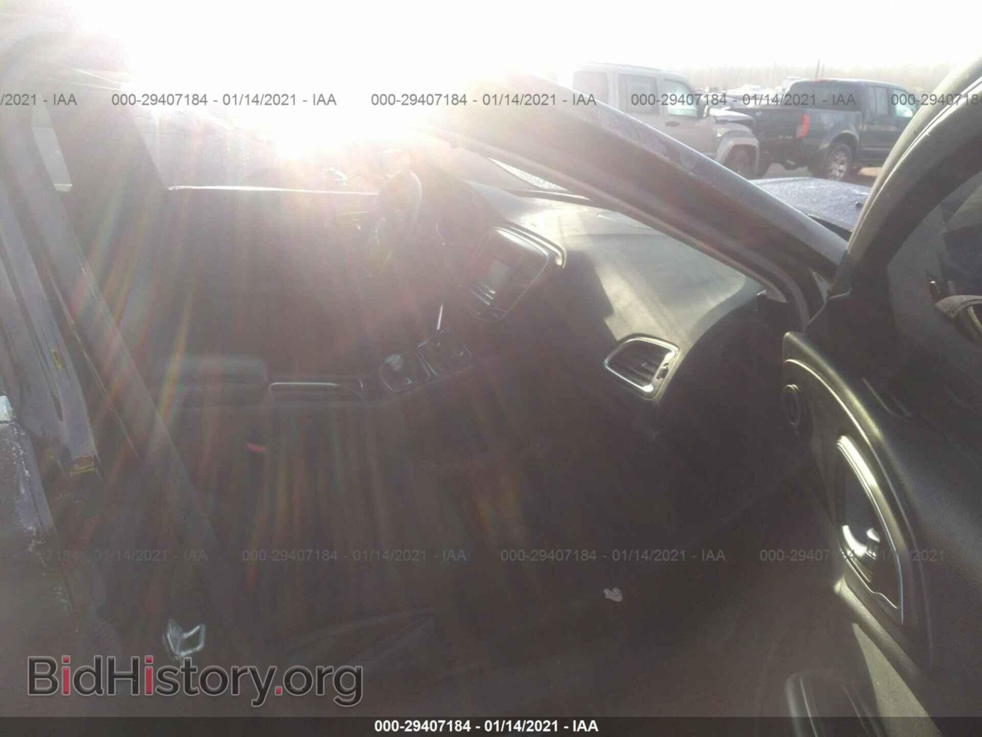 2016 CHRYSLER 200 - VIN: 1C3CCCFB5GN183038 - Photo 5