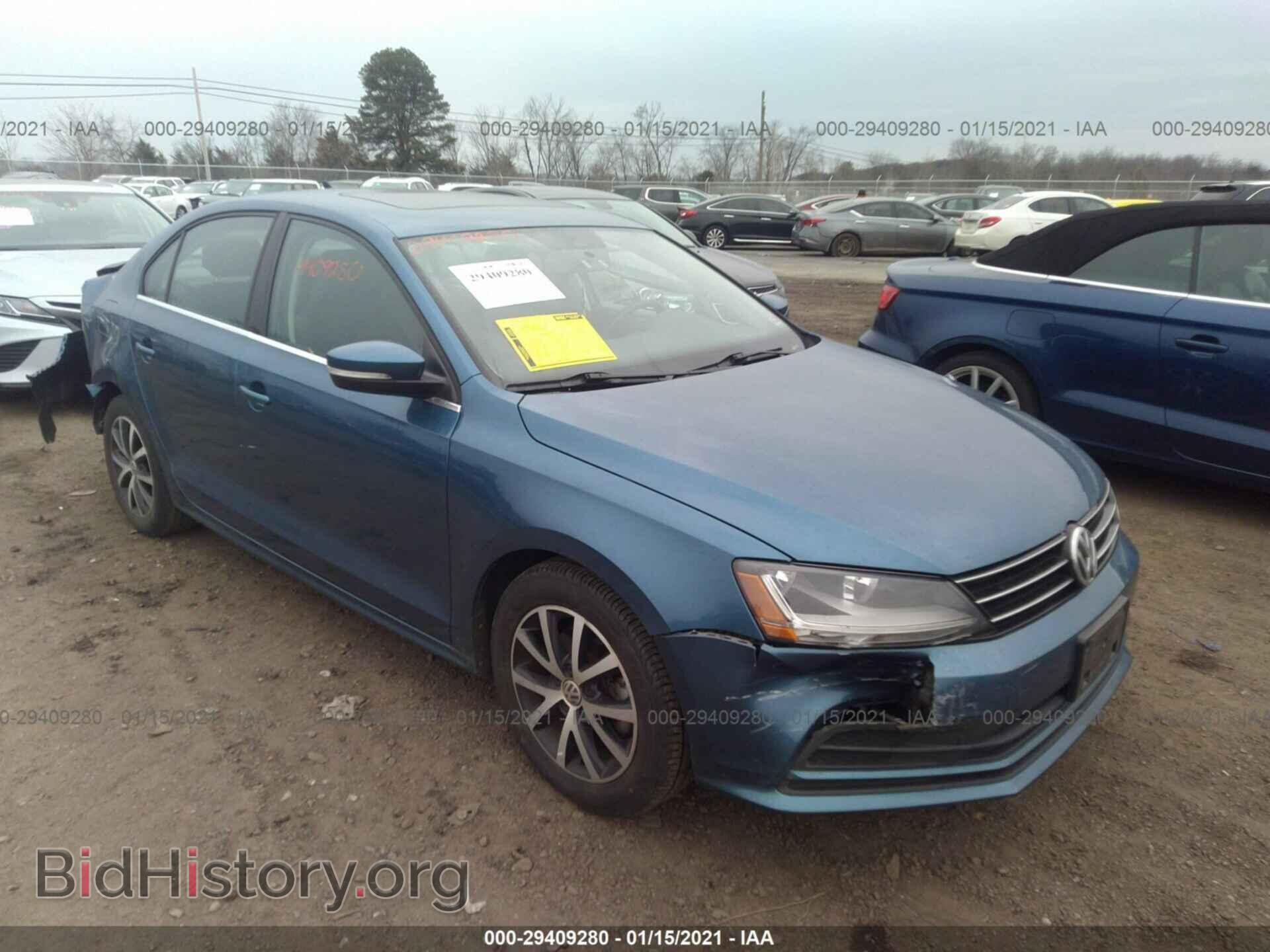 Фотография 3VWDB7AJ7HM374705 - VOLKSWAGEN JETTA 2017