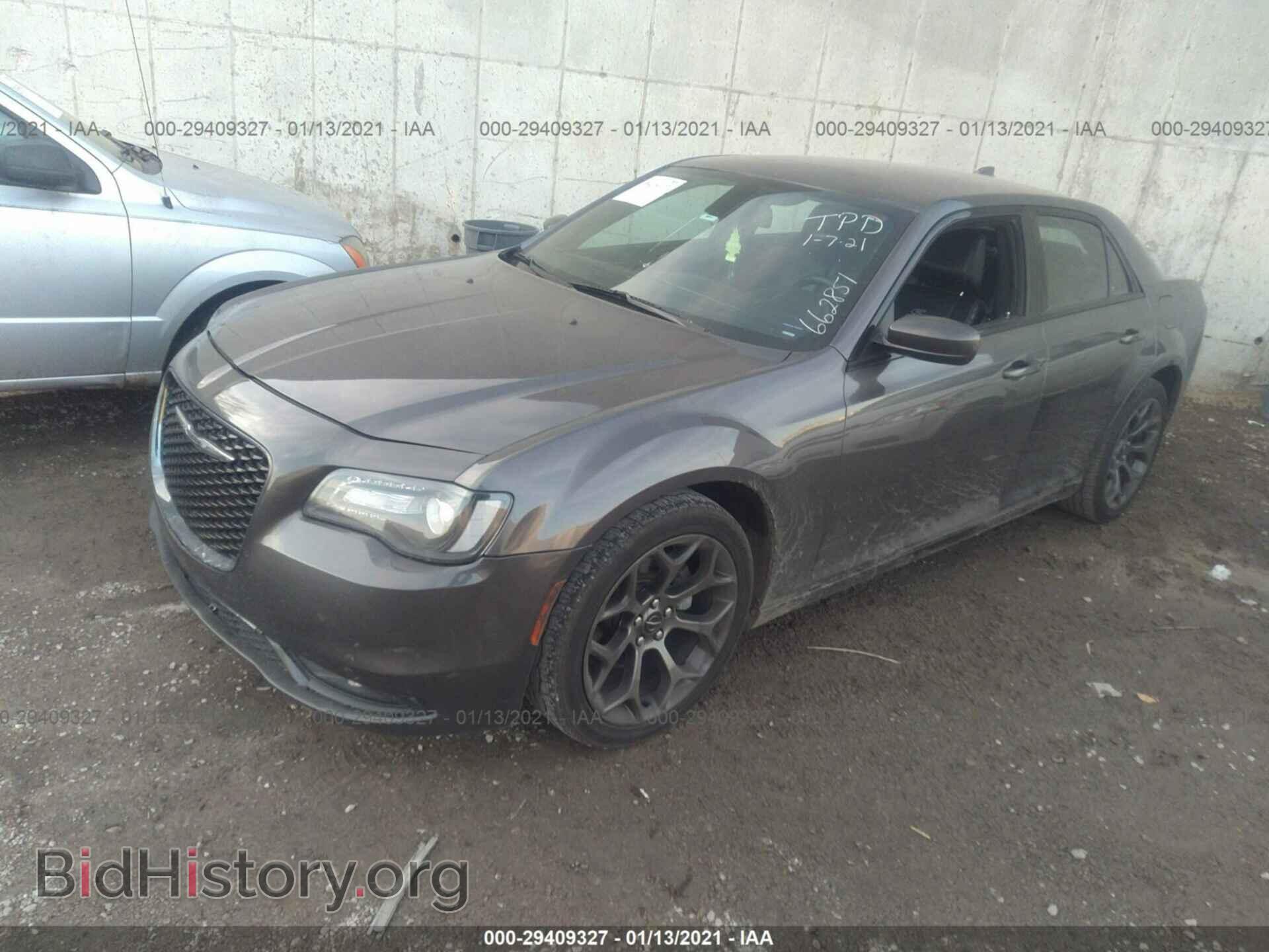 2017 CHRYSLER 300 - VIN: 2C3CCABG3HH662851 - Фото 2