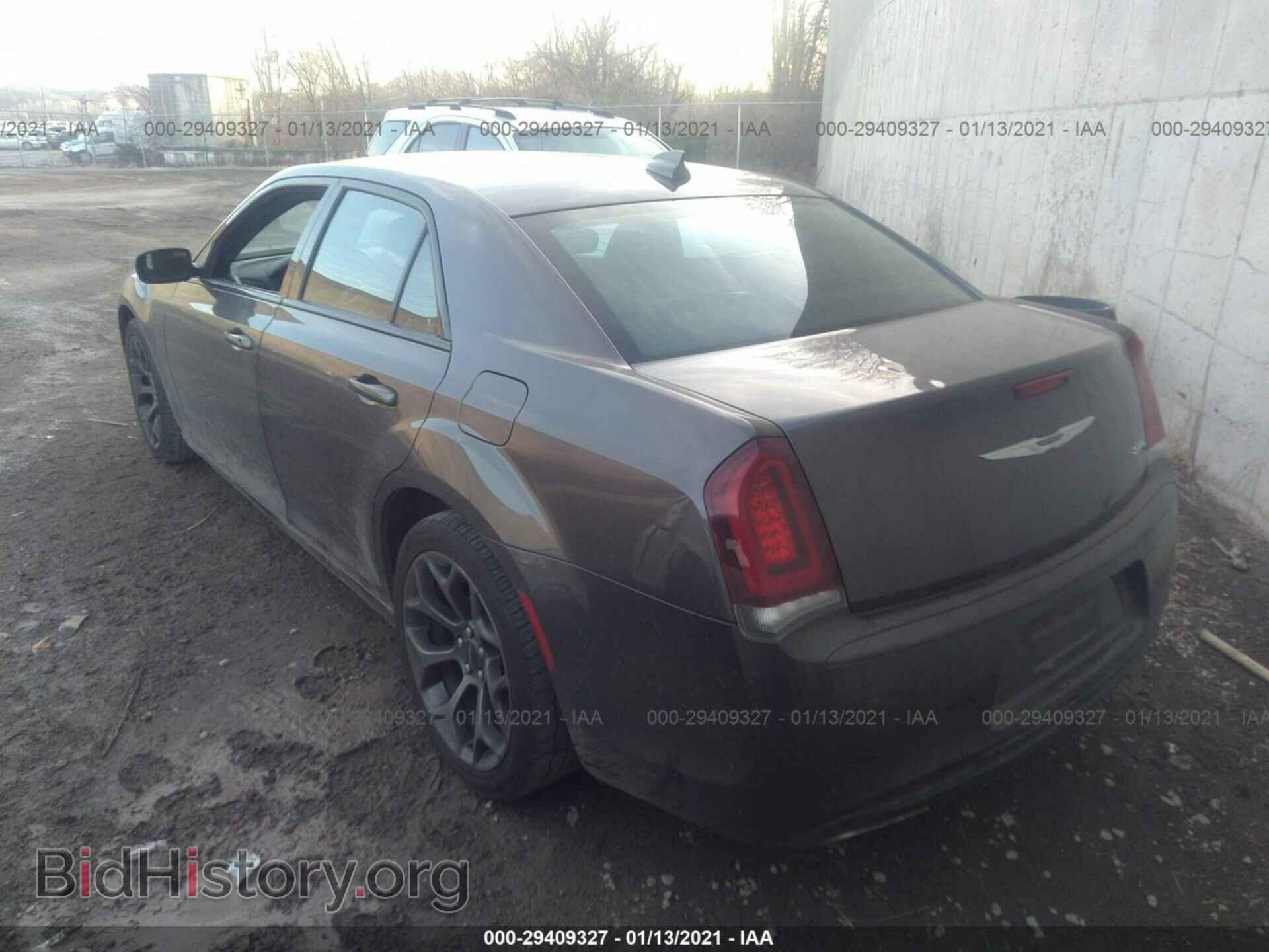 2017 CHRYSLER 300 - VIN: 2C3CCABG3HH662851 - Фото 3