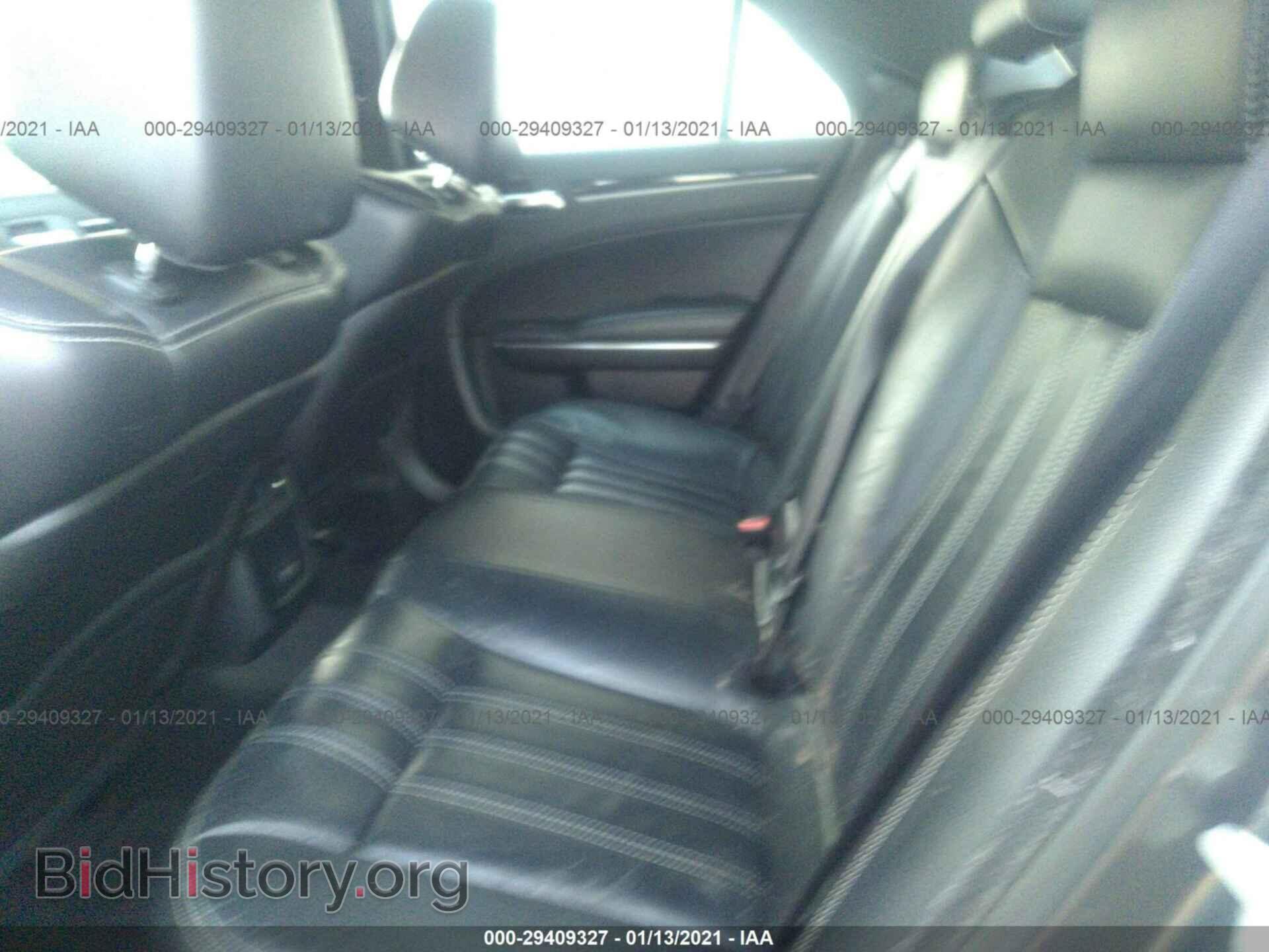 2017 CHRYSLER 300 - VIN: 2C3CCABG3HH662851 - Фото 8