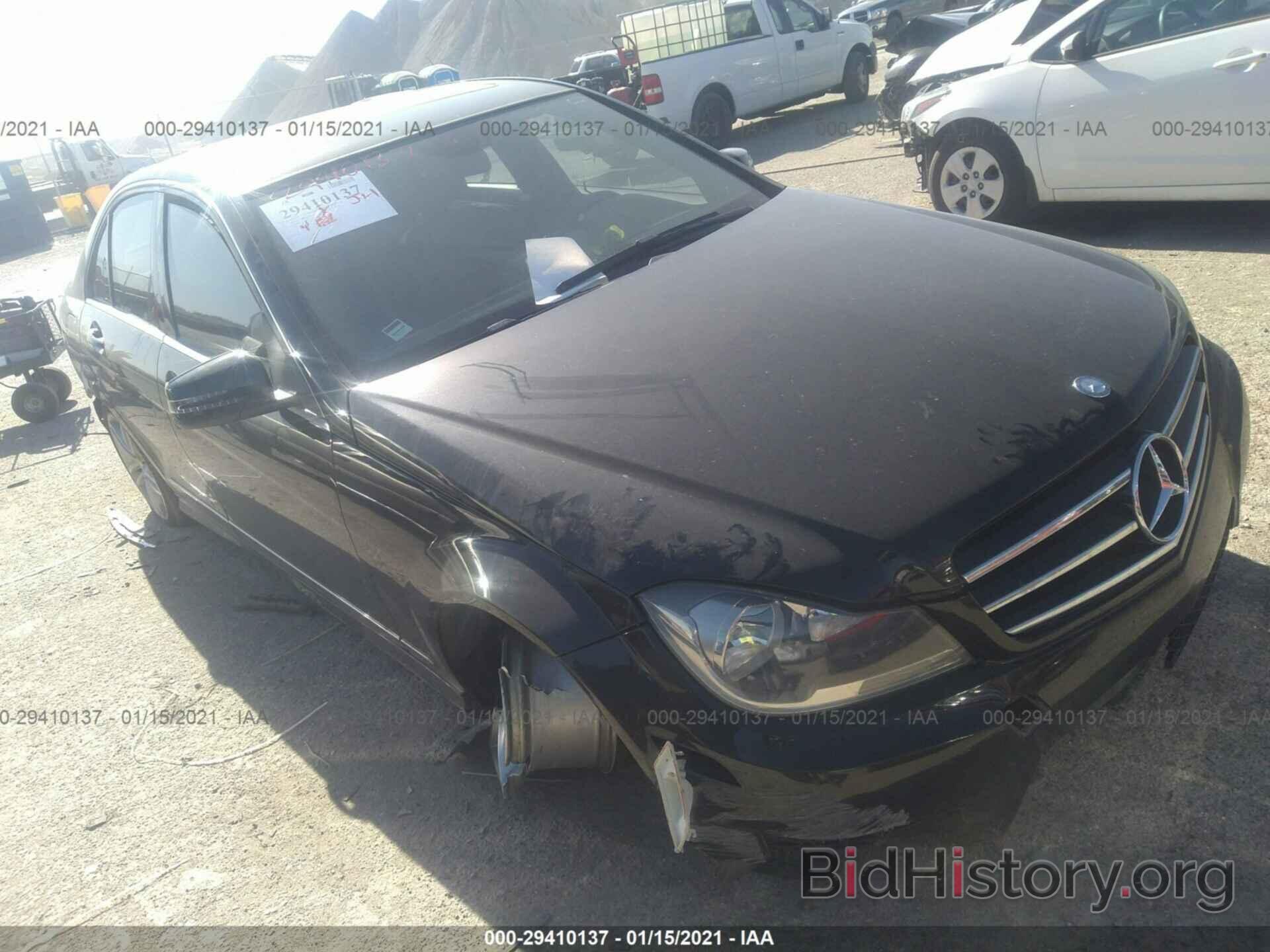 Фотография WDDGF4HB7EA950793 - MERCEDES-BENZ C-CLASS 2014