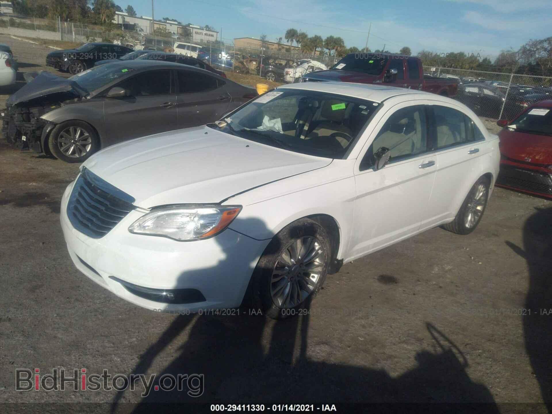 2012 CHRYSLER 200 - VIN: 1C3CCBCB5CN180780 - Фото 2