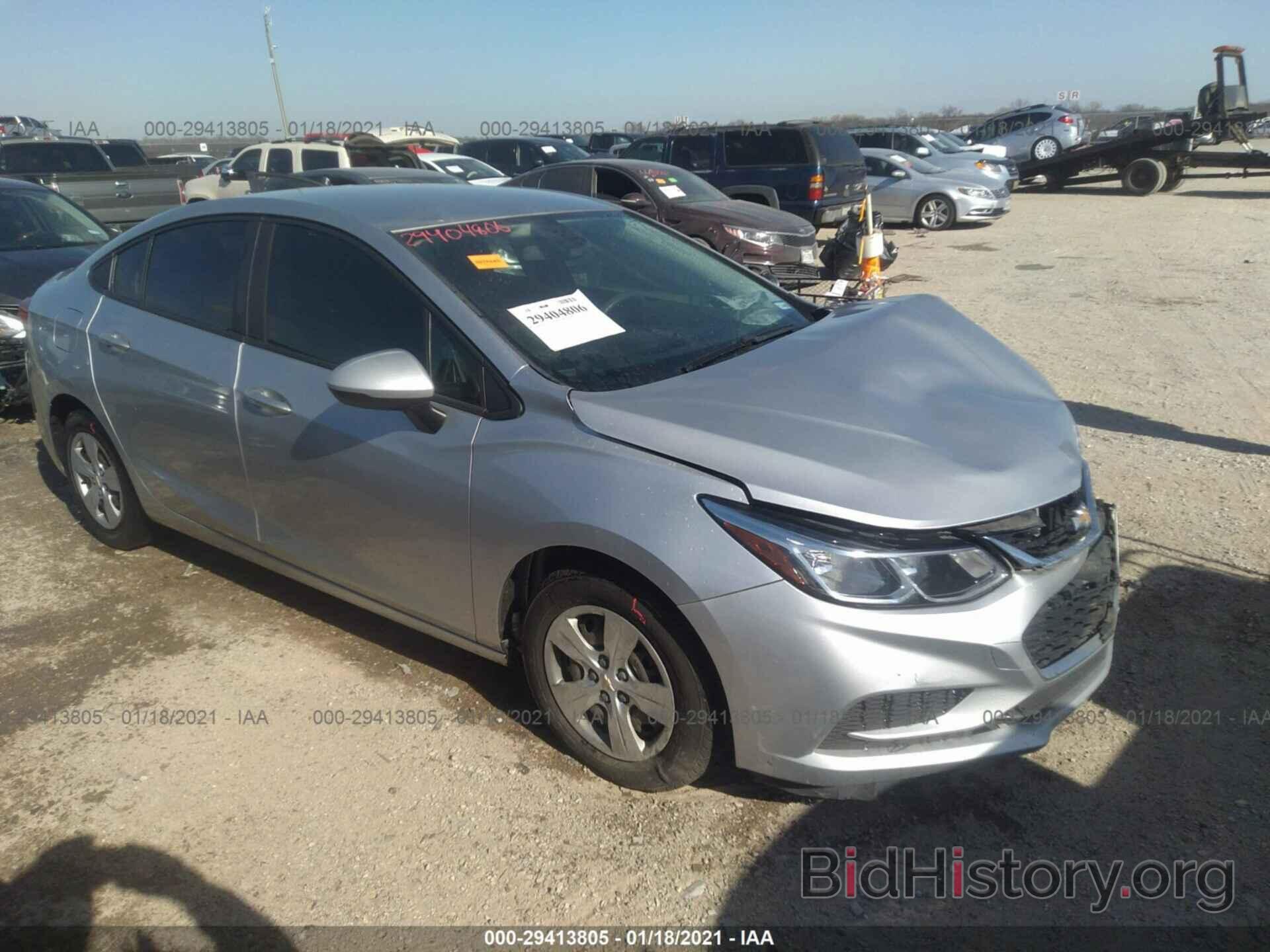 Photo 1G1BC5SM9H7270093 - CHEVROLET CRUZE 2017