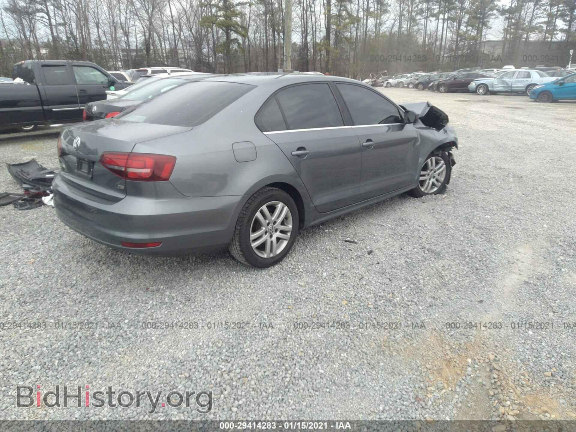2017 VOLKSWAGEN JETTA - VIN: 3VW2B7AJ3HM298746 - Фото 4