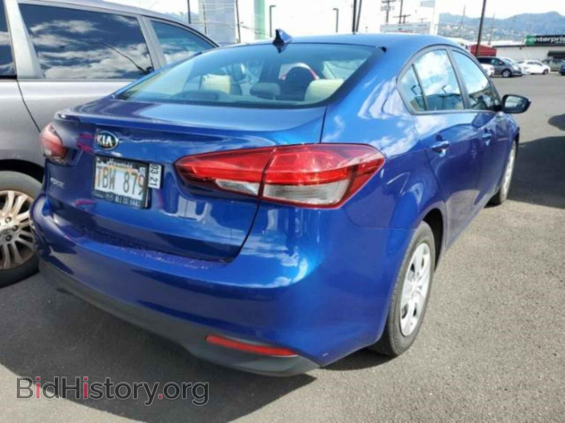 2017 KIA FORTE - VIN: 3KPFK4A73HE099357 - Photo 4