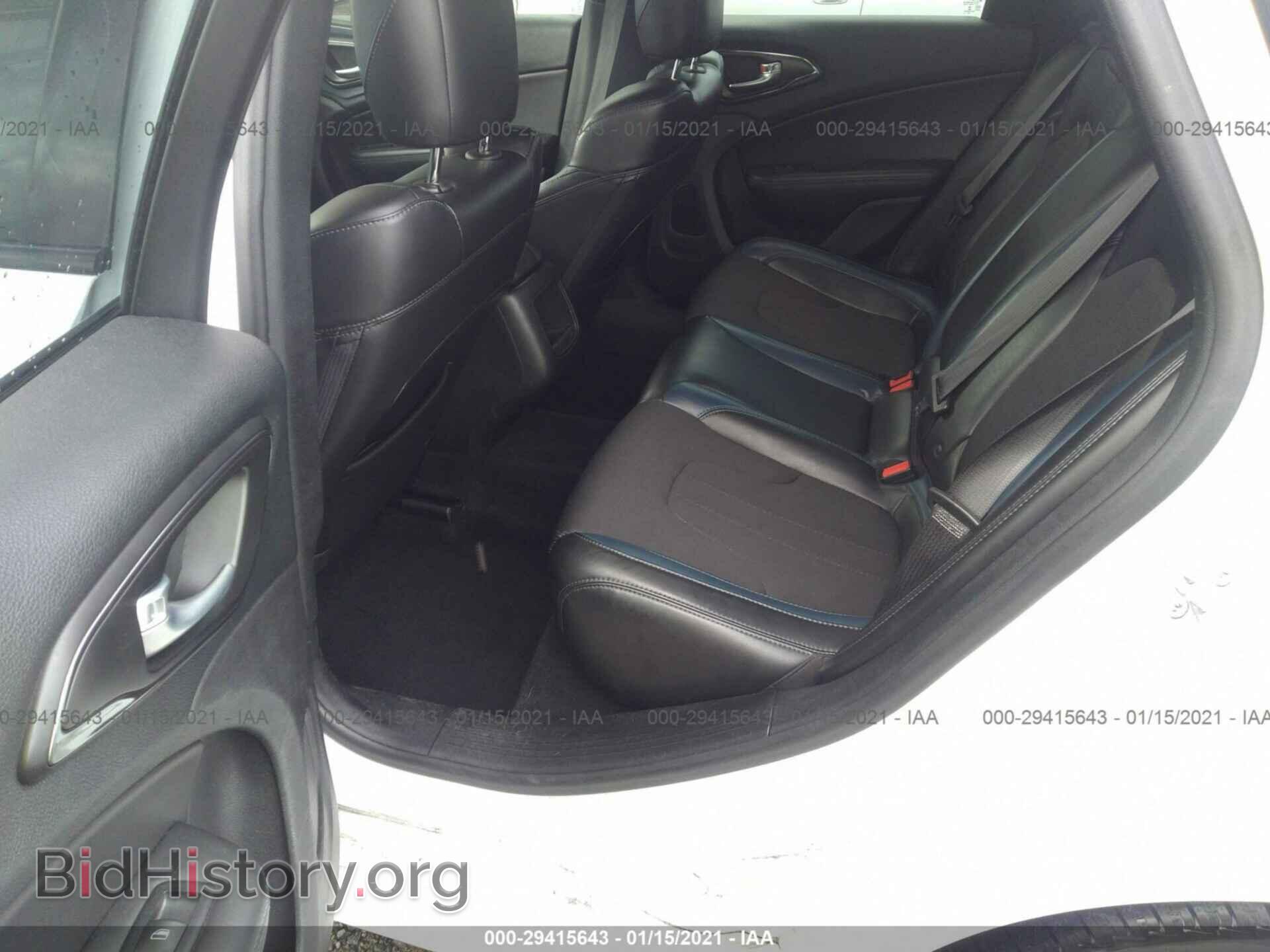 2016 CHRYSLER 200 - VIN: 1C3CCCBB1GN161396 - Фото 8