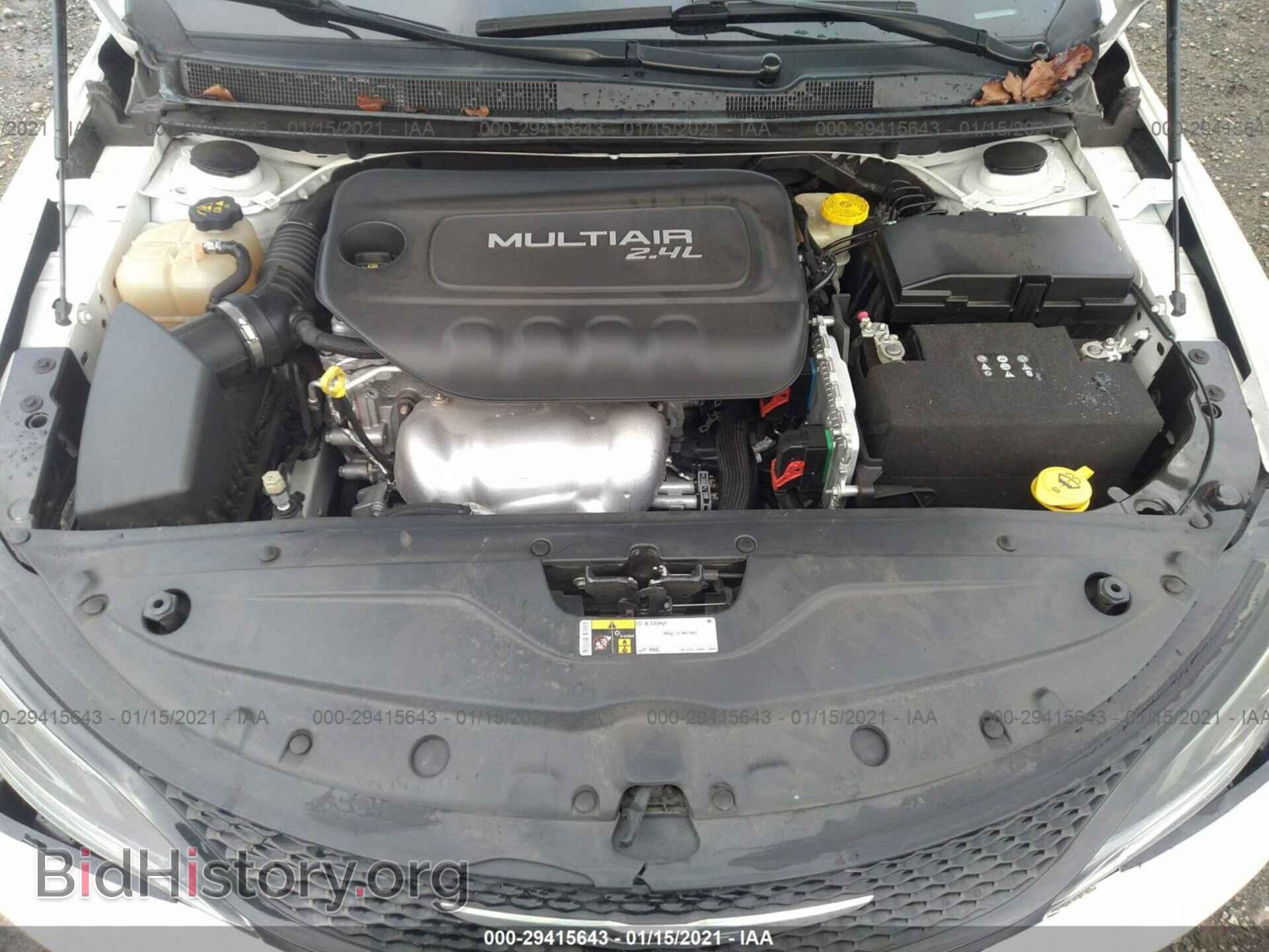 2016 CHRYSLER 200 - VIN: 1C3CCCBB1GN161396 - Фото 10