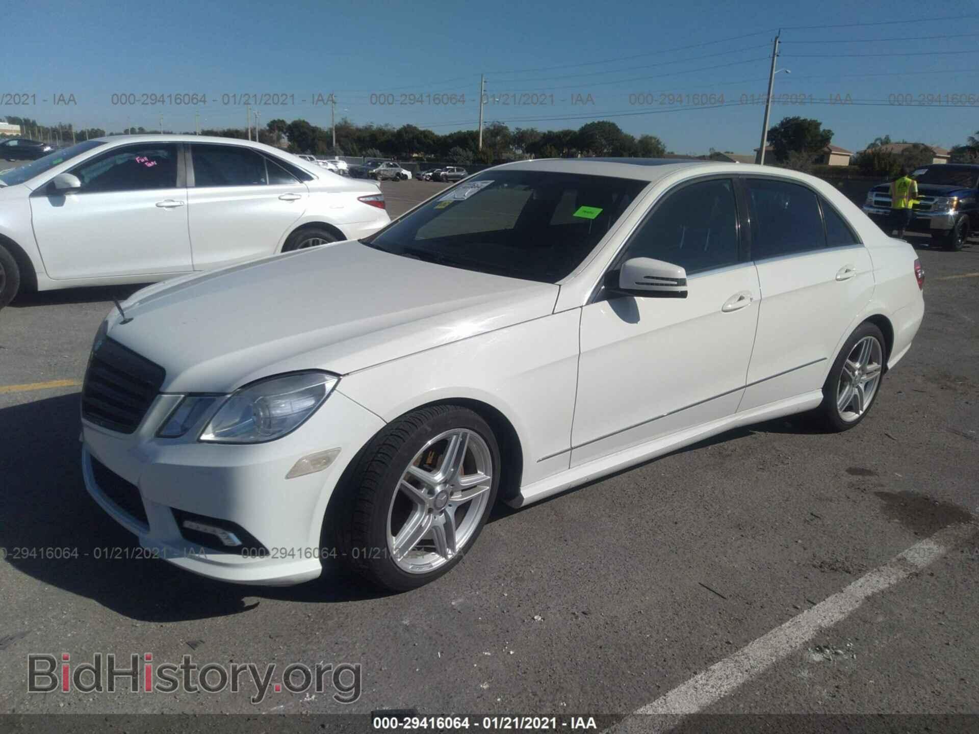 2011 MERCEDES-BENZ E-CLASS - VIN: WDDHF5GB2BA382542 - Фото 2