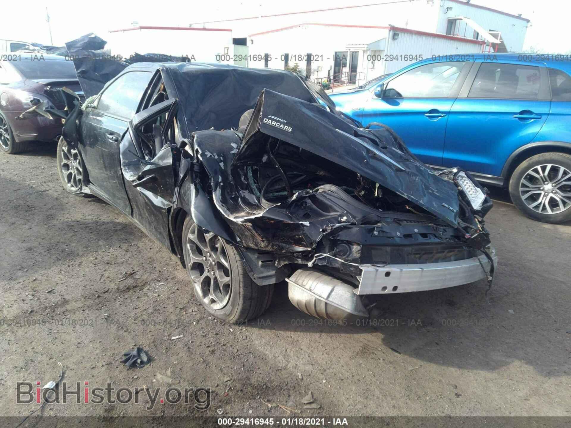 2018 CHRYSLER 300 - VIN: 2C3CCARG9JH276088 - Фото 3