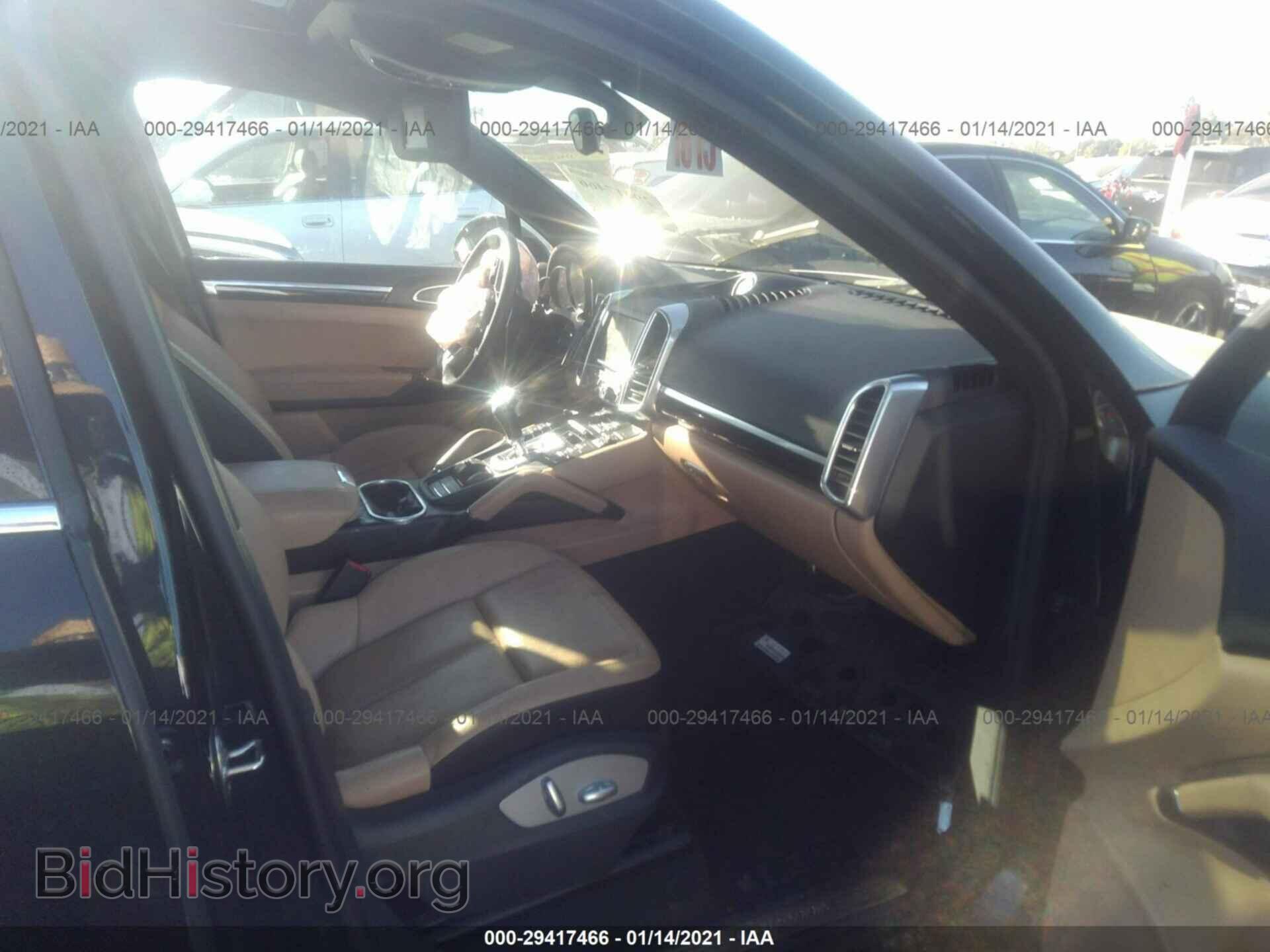 2016 PORSCHE CAYENNE - VIN: WP1AA2A28GLA08898 - Photo 5