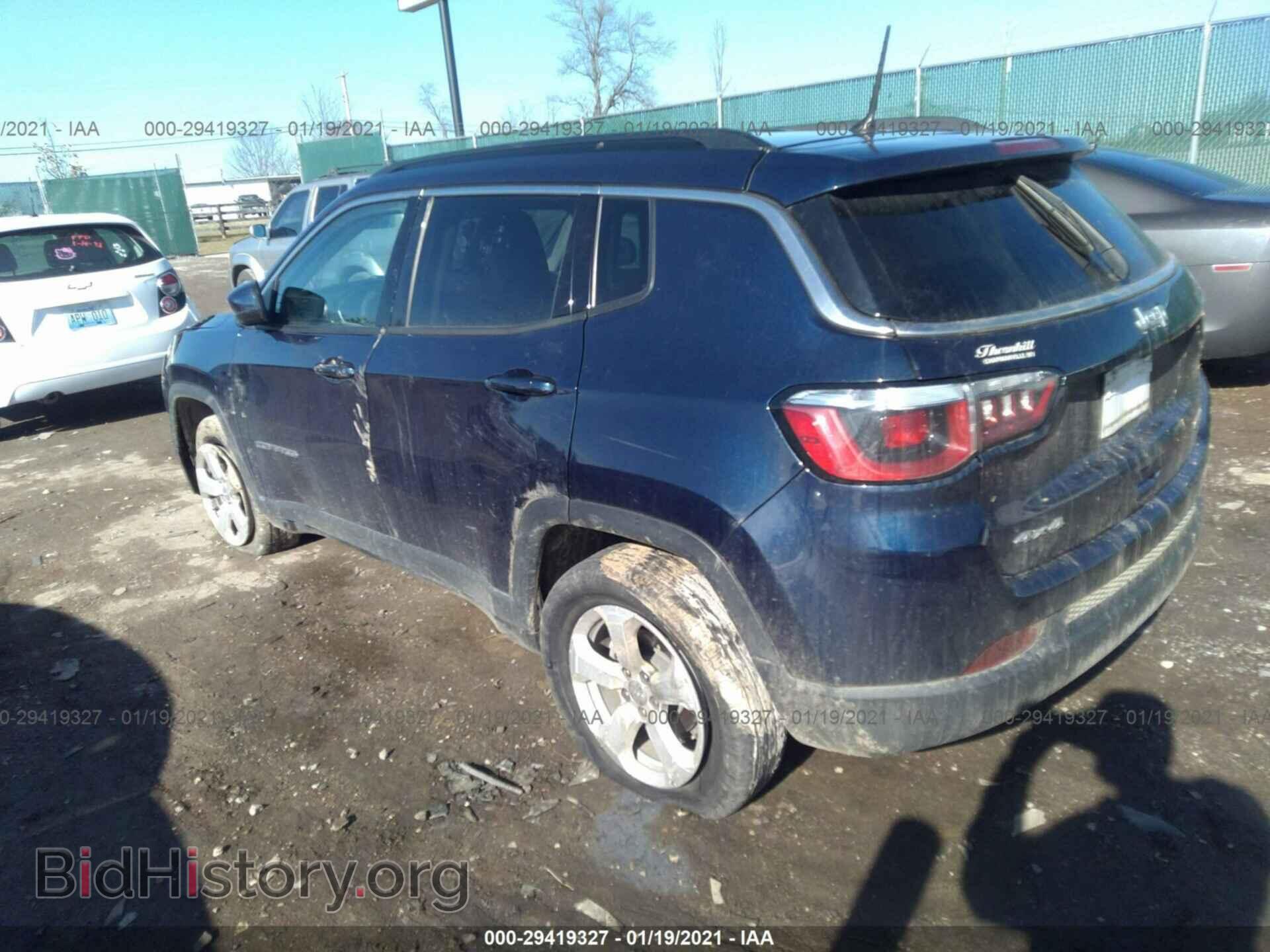 2018 JEEP COMPASS - VIN: 3C4NJDBB3JT136569 - Фото 3