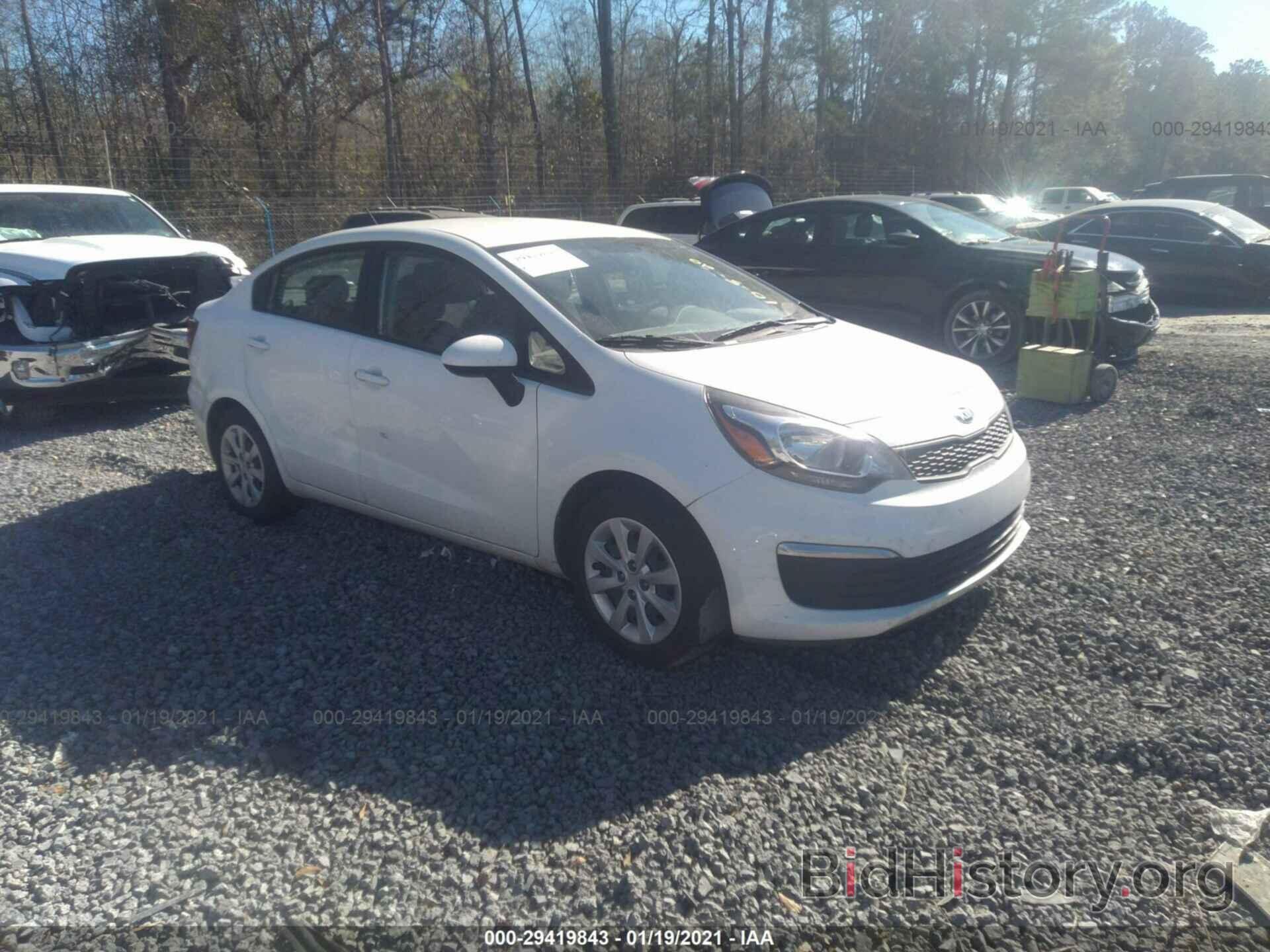 Photo KNADM4A38H6012960 - KIA RIO 2017