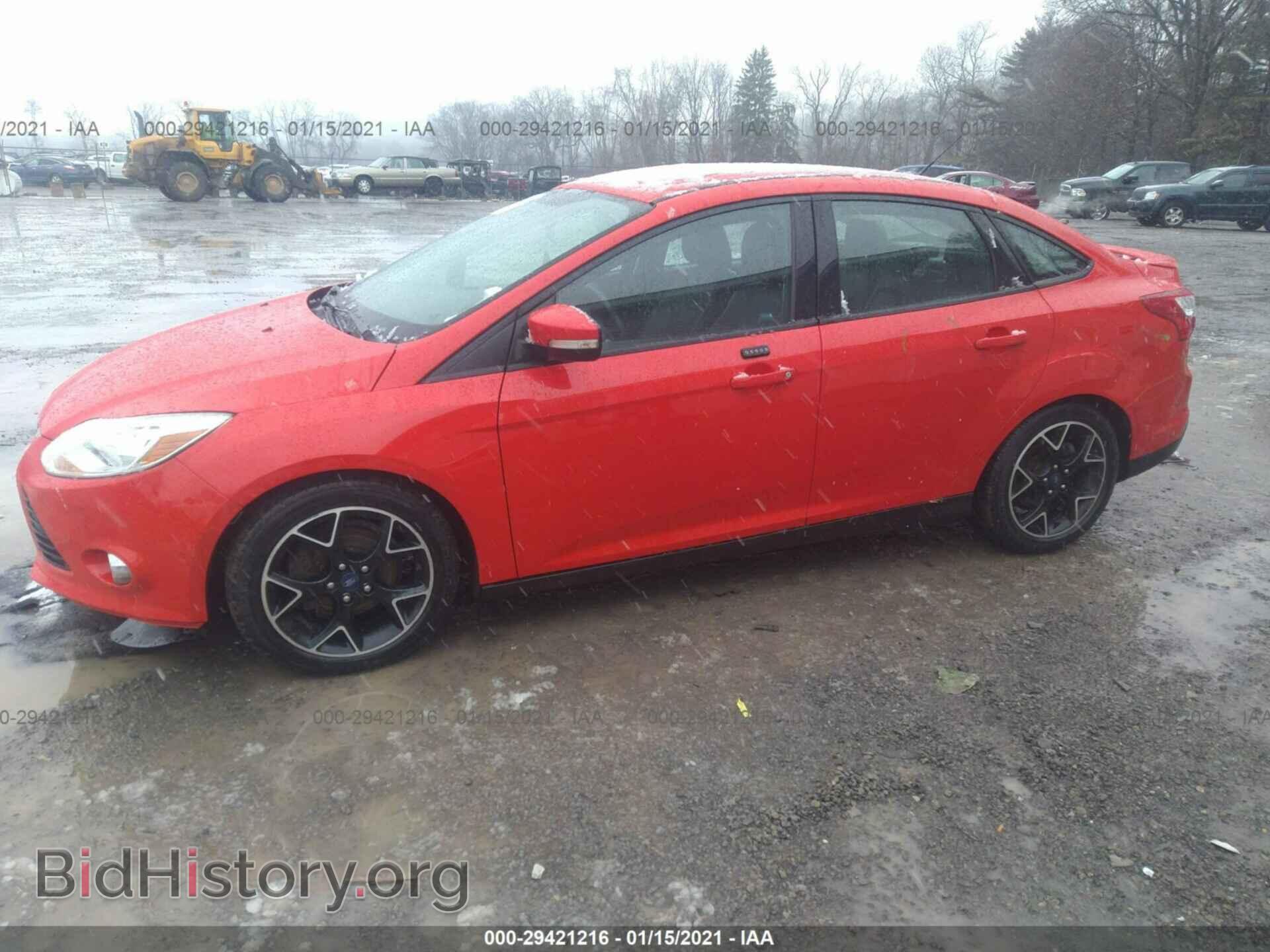 2014 FORD FOCUS - VIN: 1FADP3F2XEL166982 - Photo 2