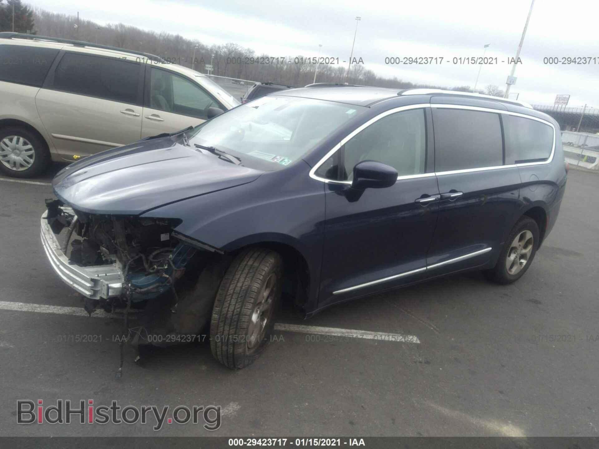2017 CHRYSLER PACIFICA - VIN: 2C4RC1EG8HR720917 - Photo 2