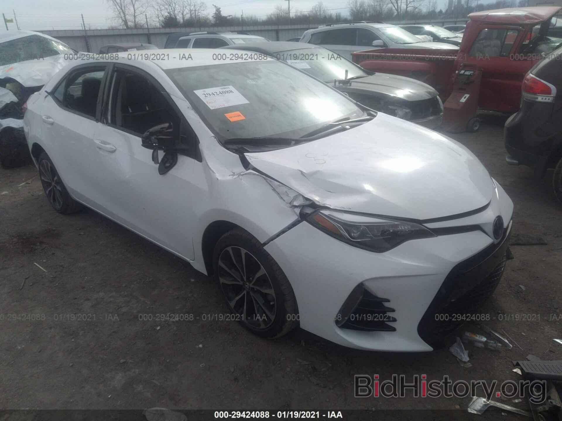 Photo 5YFBURHE4HP673165 - TOYOTA COROLLA 2017