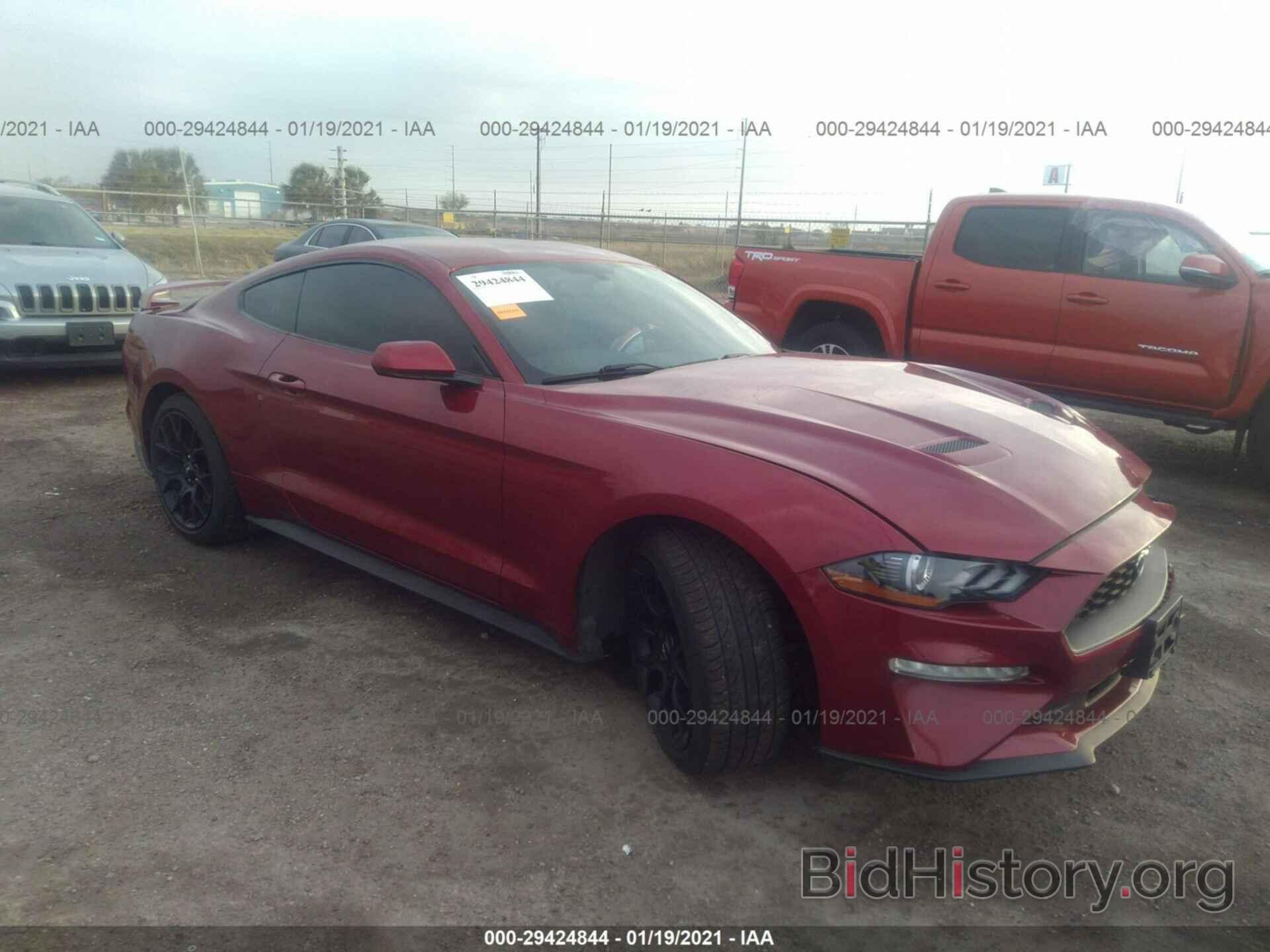 Photo 1FA6P8TH9J5154402 - FORD MUSTANG 2018