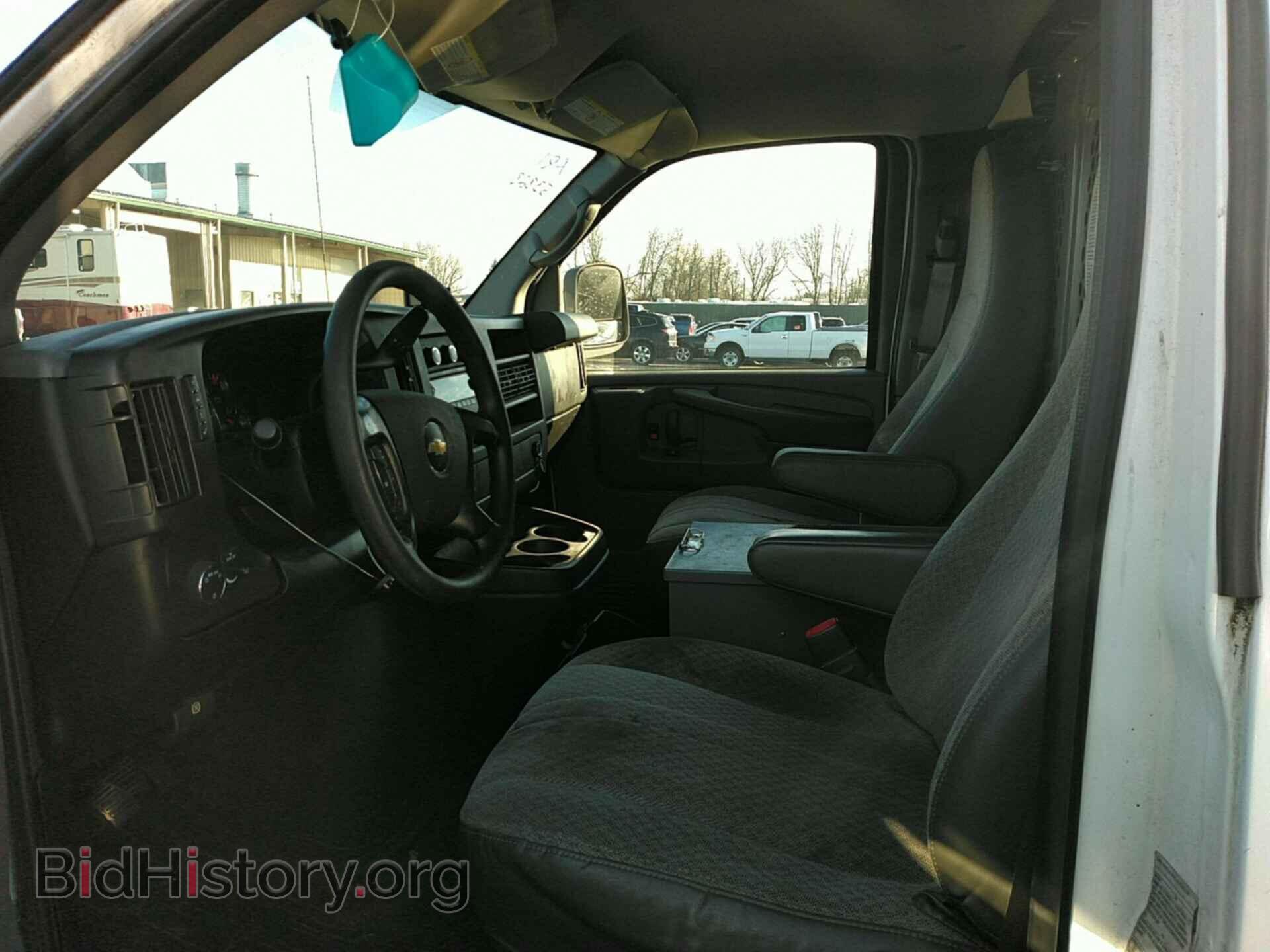 Photo 1GCWGFCAXC1177392 - CHEVROLET EXPRESS CARGO VAN 2012