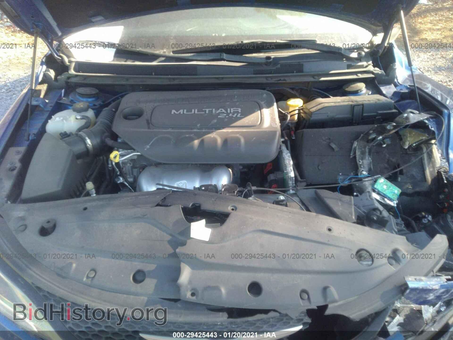 2016 CHRYSLER 200 - VIN: 1C3CCCBBXGN189763 - Photo 10