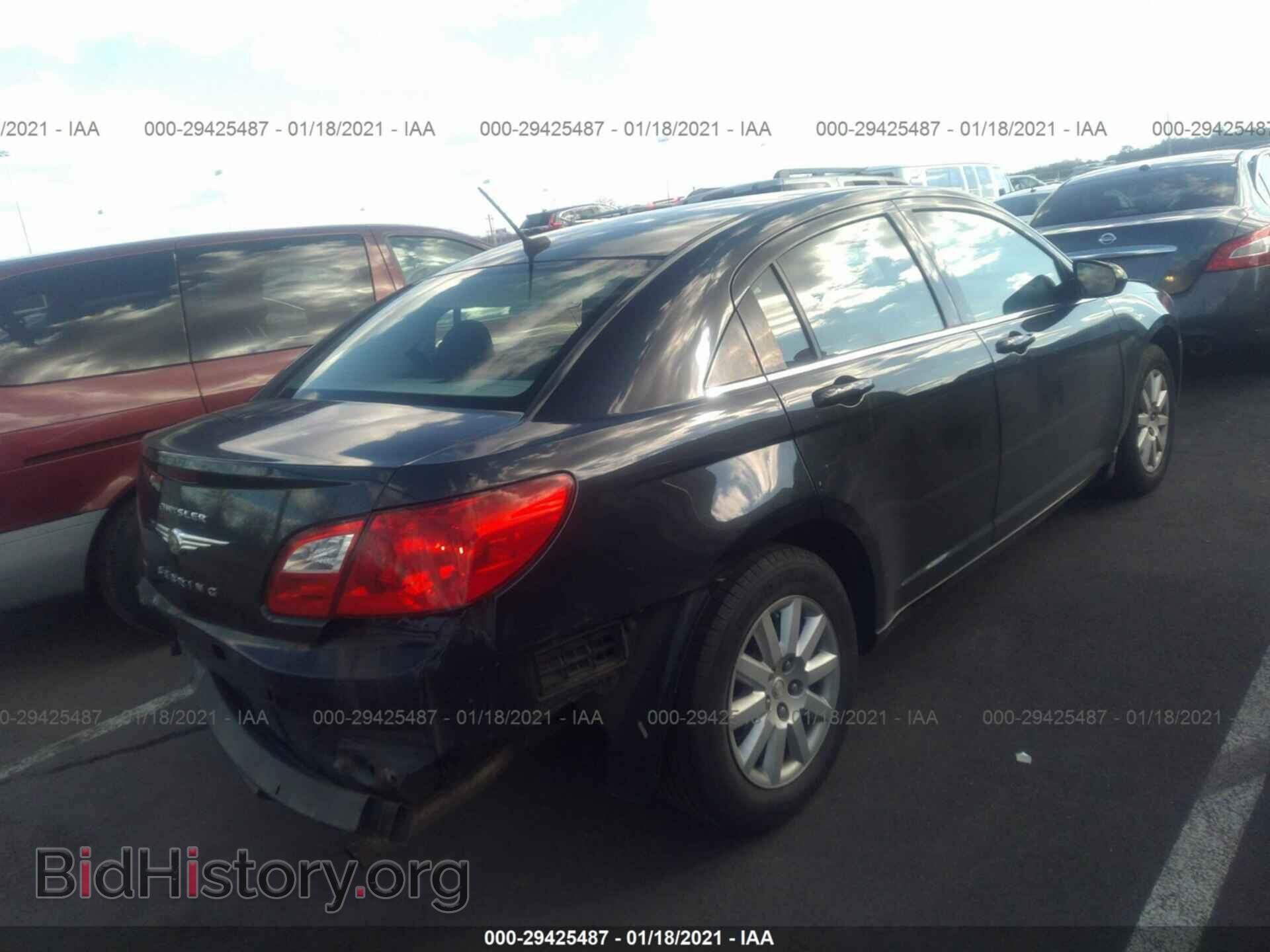 2010 CHRYSLER SEBRING - VIN: 1C3CC4FB4AN117044 - Фото 4