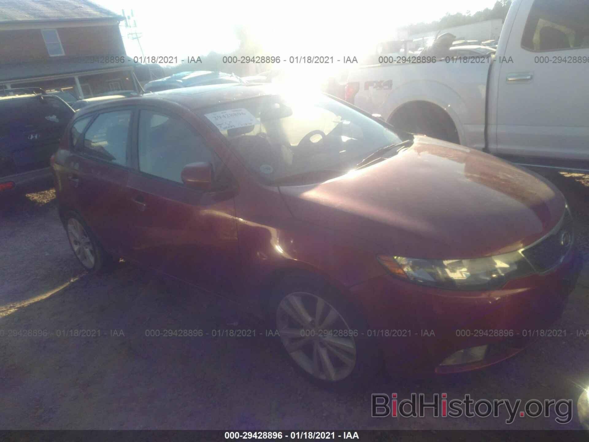 Фотография KNAFW5A39B5445967 - KIA FORTE 5-DOOR 2011