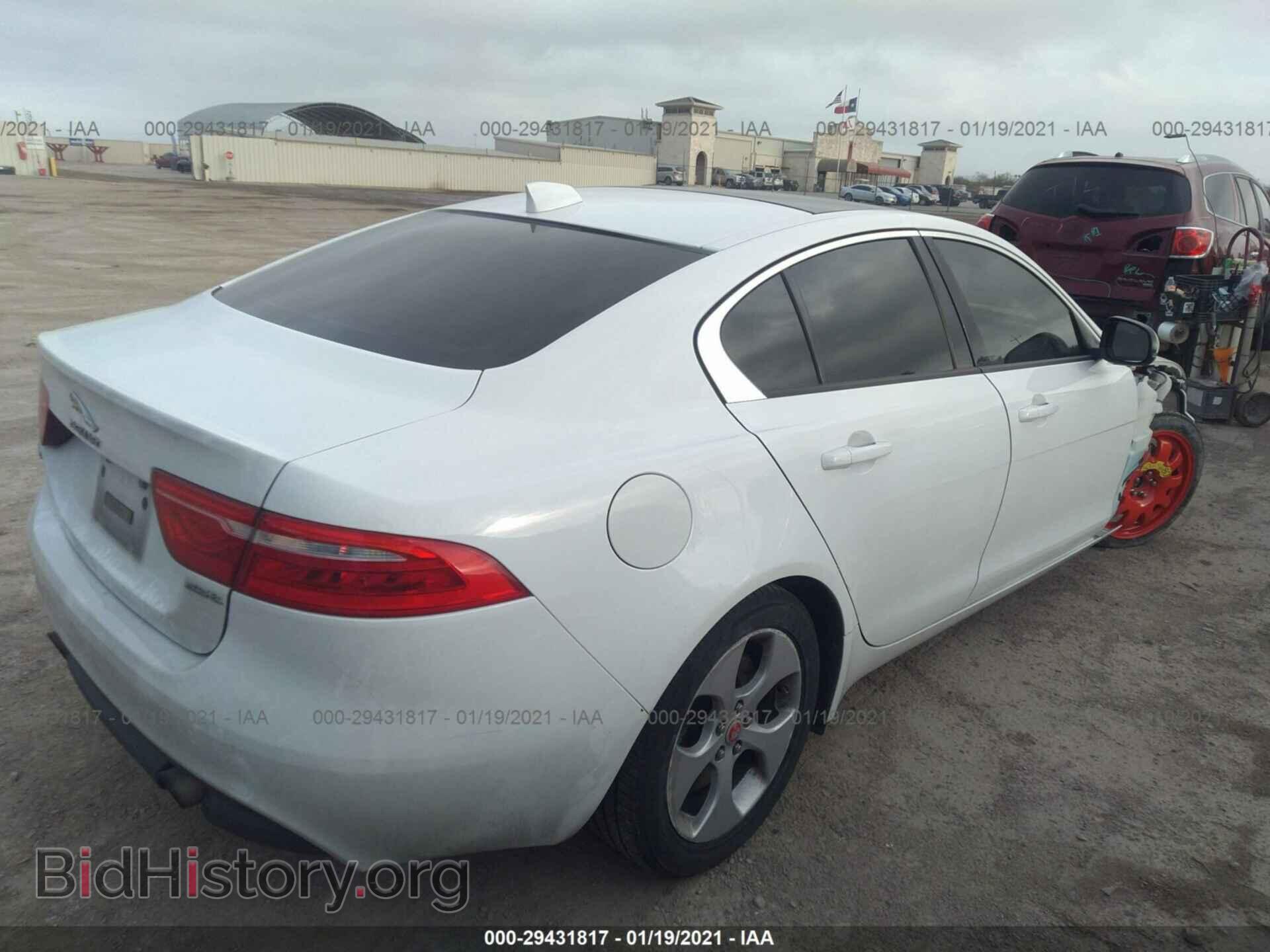 2017 JAGUAR XE - VIN: SAJAR4BG1HA978736 - Фото 4