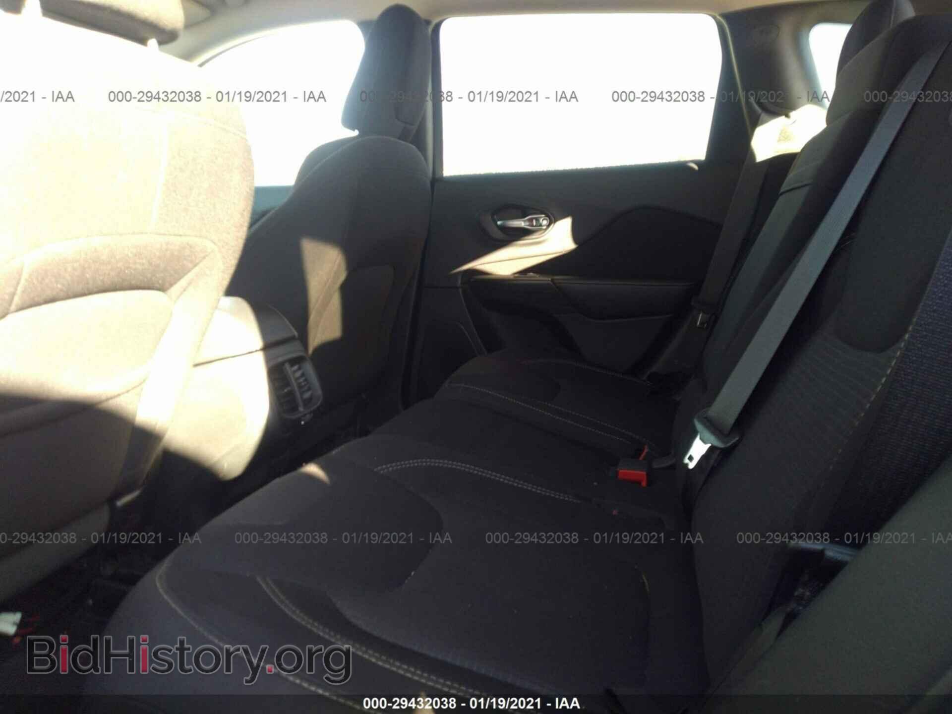 2016 JEEP CHEROKEE - VIN: 1C4PJLCB6GW158926 - Фото 8