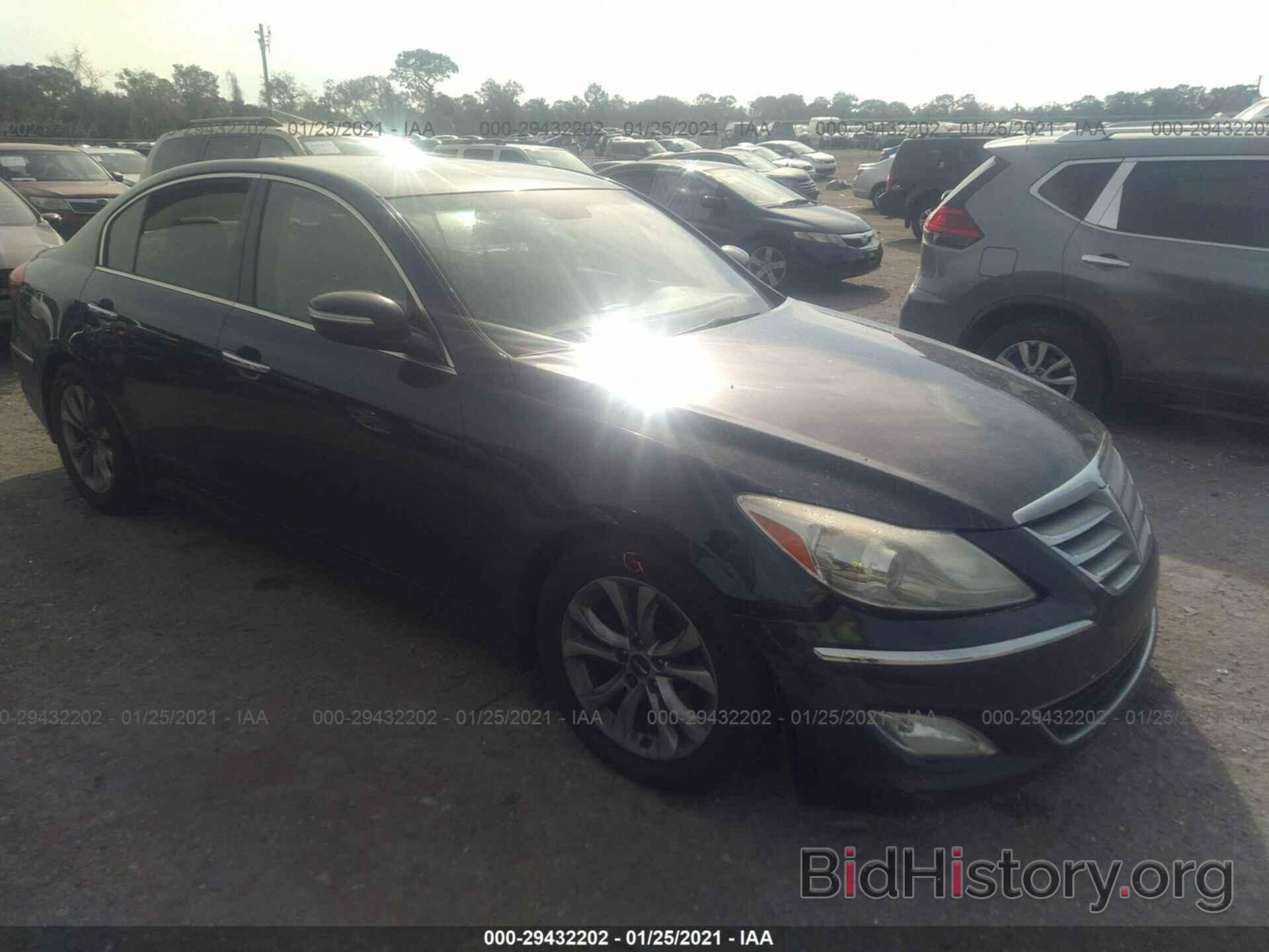 Photo KMHGC4DD1CU179359 - HYUNDAI GENESIS 2012