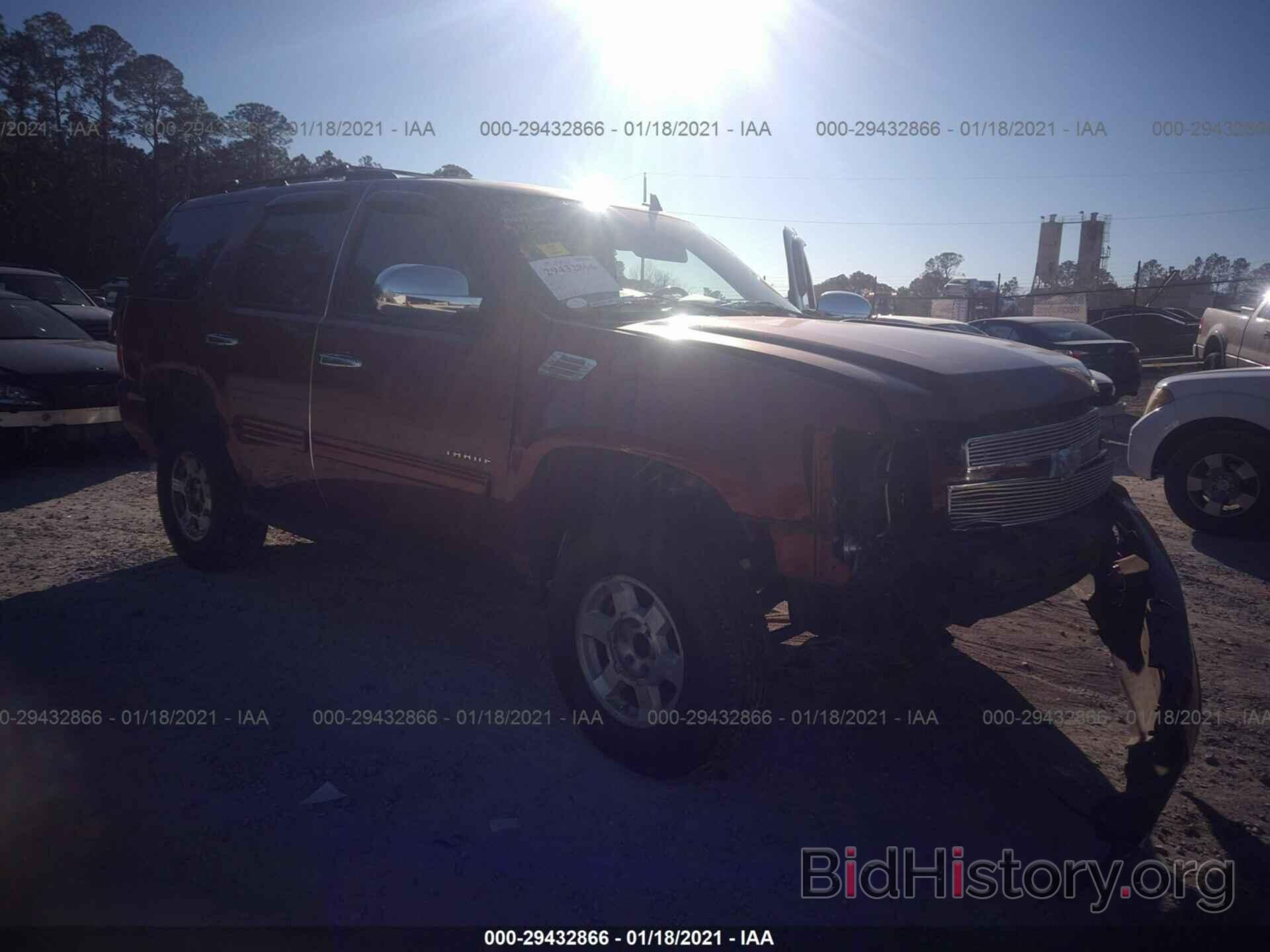 Photo 1GNUCBE06AR108057 - CHEVROLET TAHOE 2010