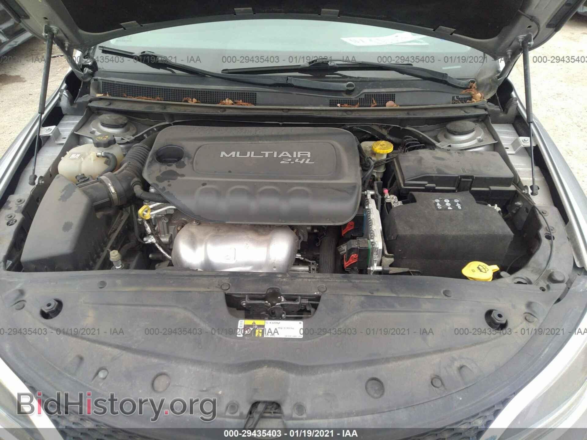 2016 CHRYSLER 200 - VIN: 1C3CCCAB2GN149226 - Фото 10