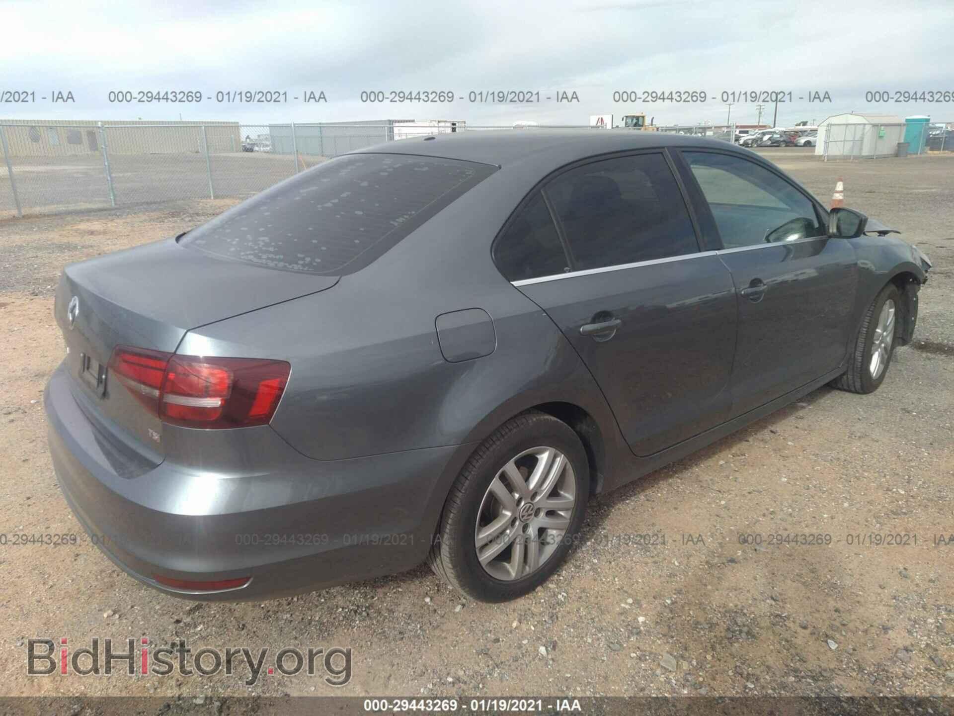 2017 VOLKSWAGEN JETTA - VIN: 3VW2B7AJ5HM372409 - Фото 4